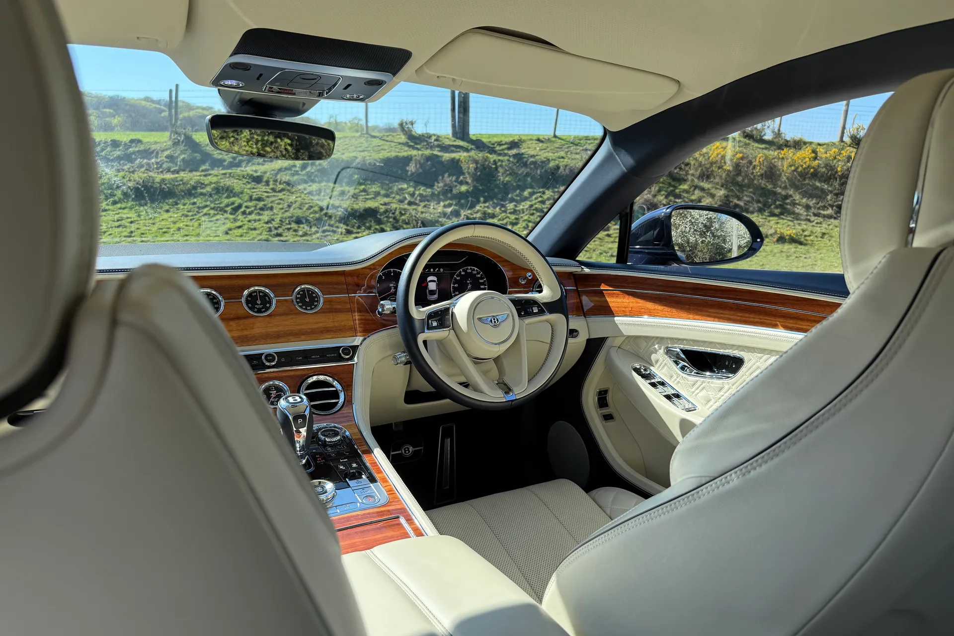 Bentley CONTINENTAL GT thumbnail image number 35
