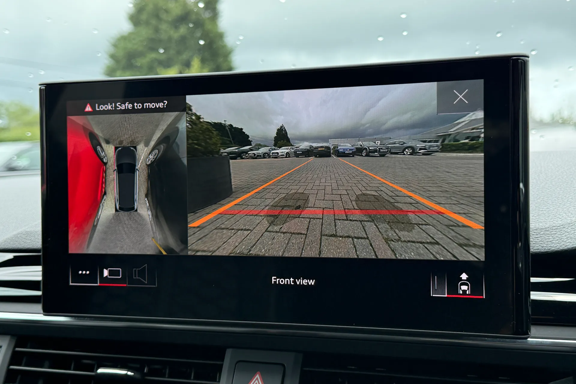 Audi RS4 thumbnail image number 11