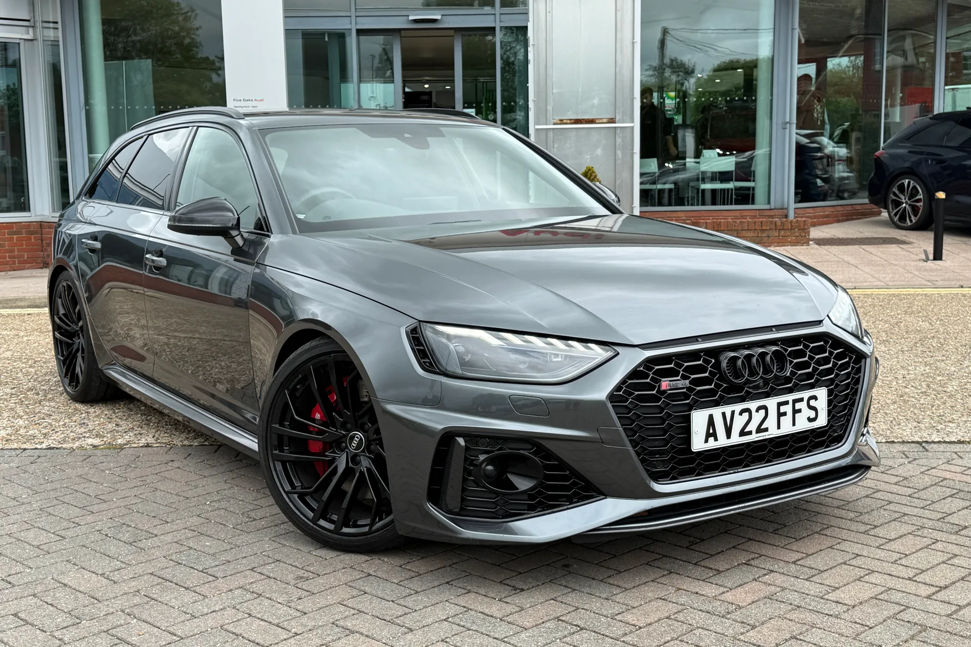 Audi RS4 thumbnail image number 28