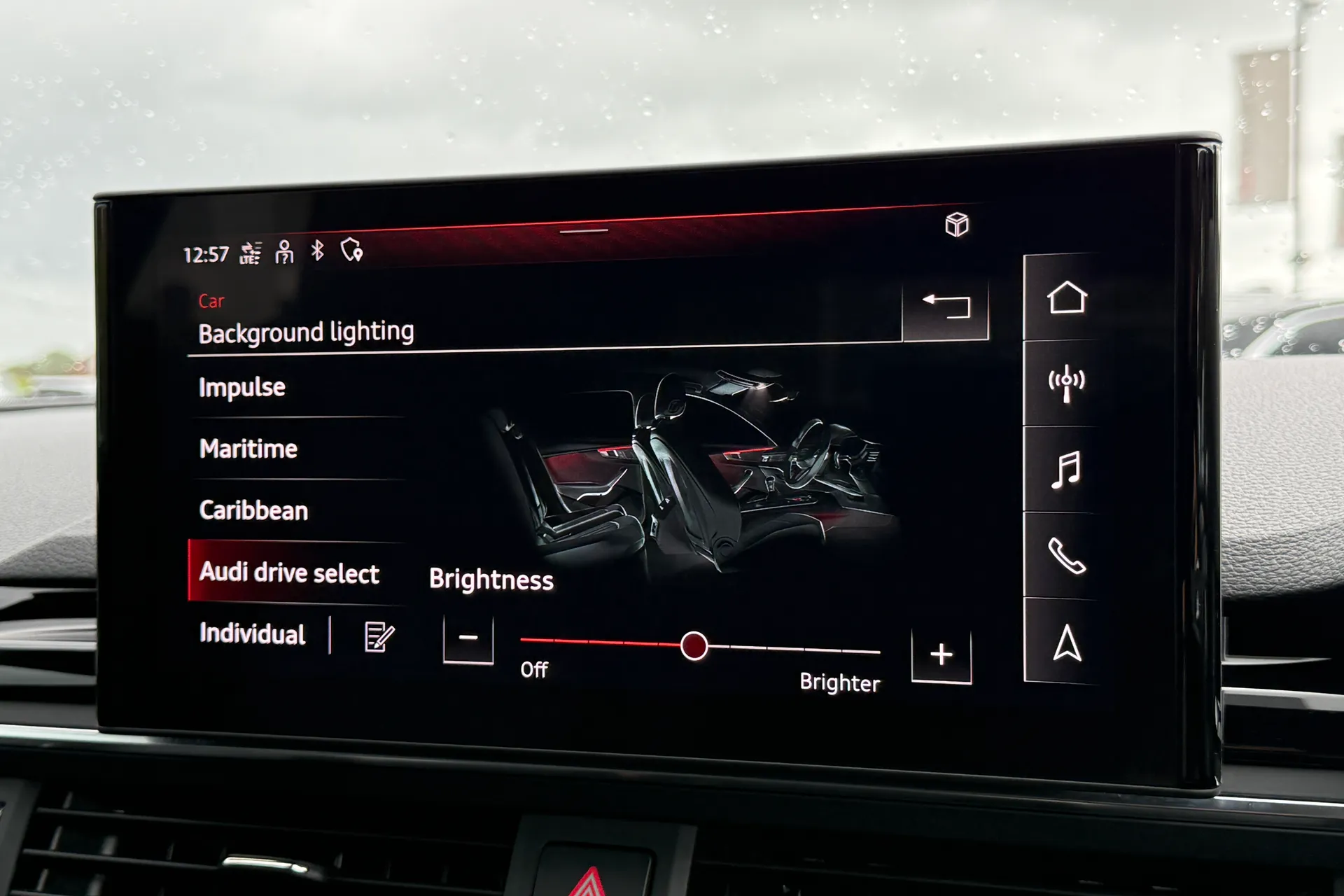 Audi RS4 thumbnail image number 14