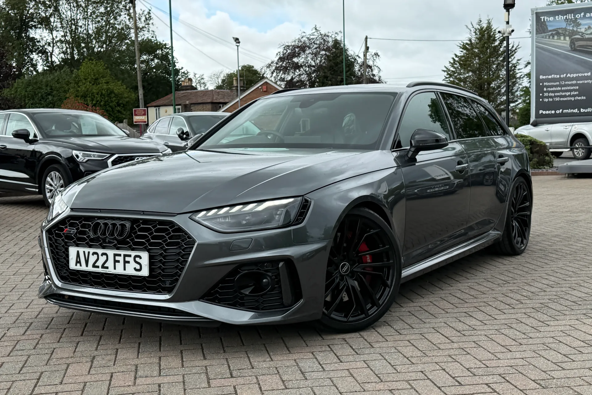Audi RS4 thumbnail image number 30