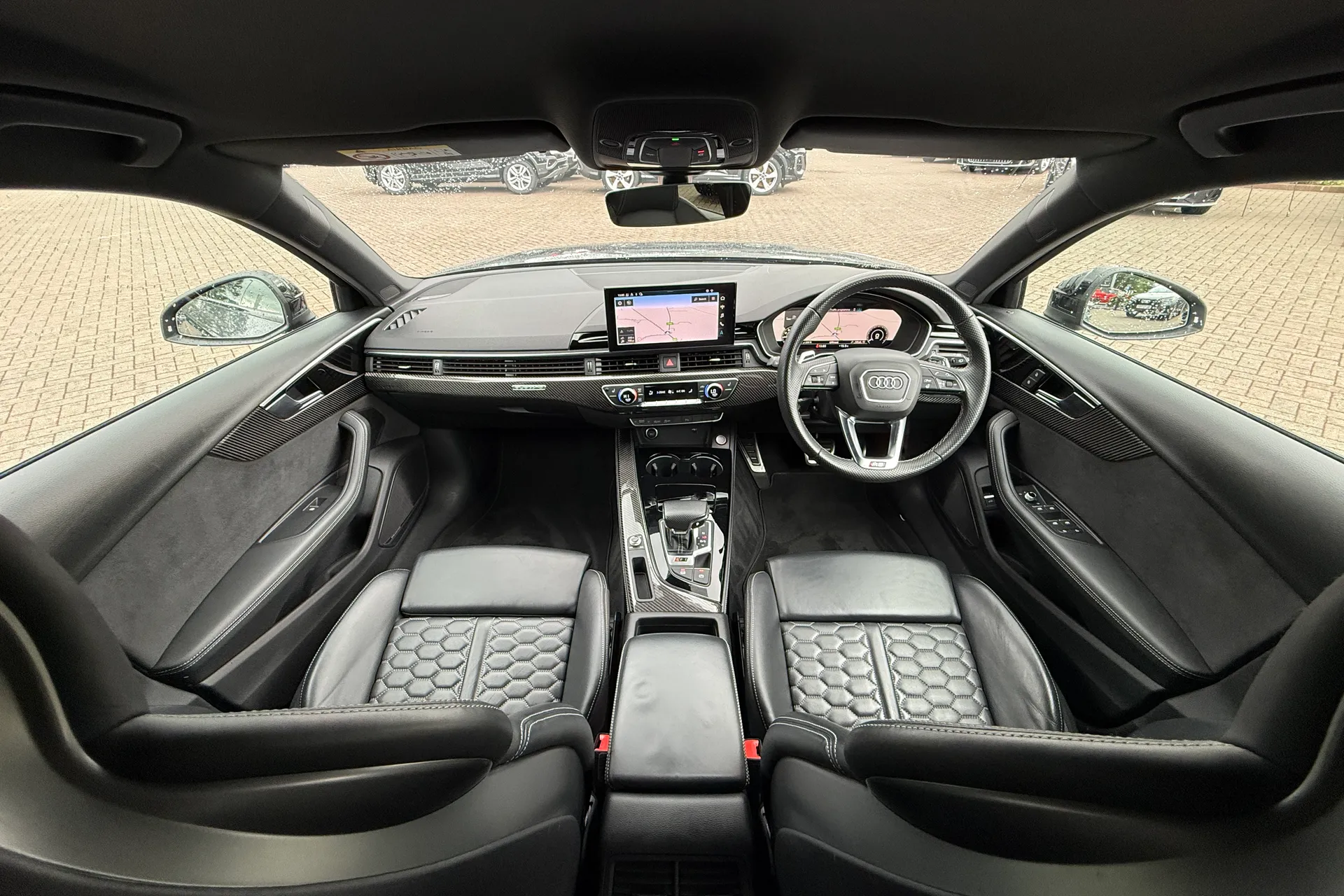 Audi RS4 thumbnail image number 3