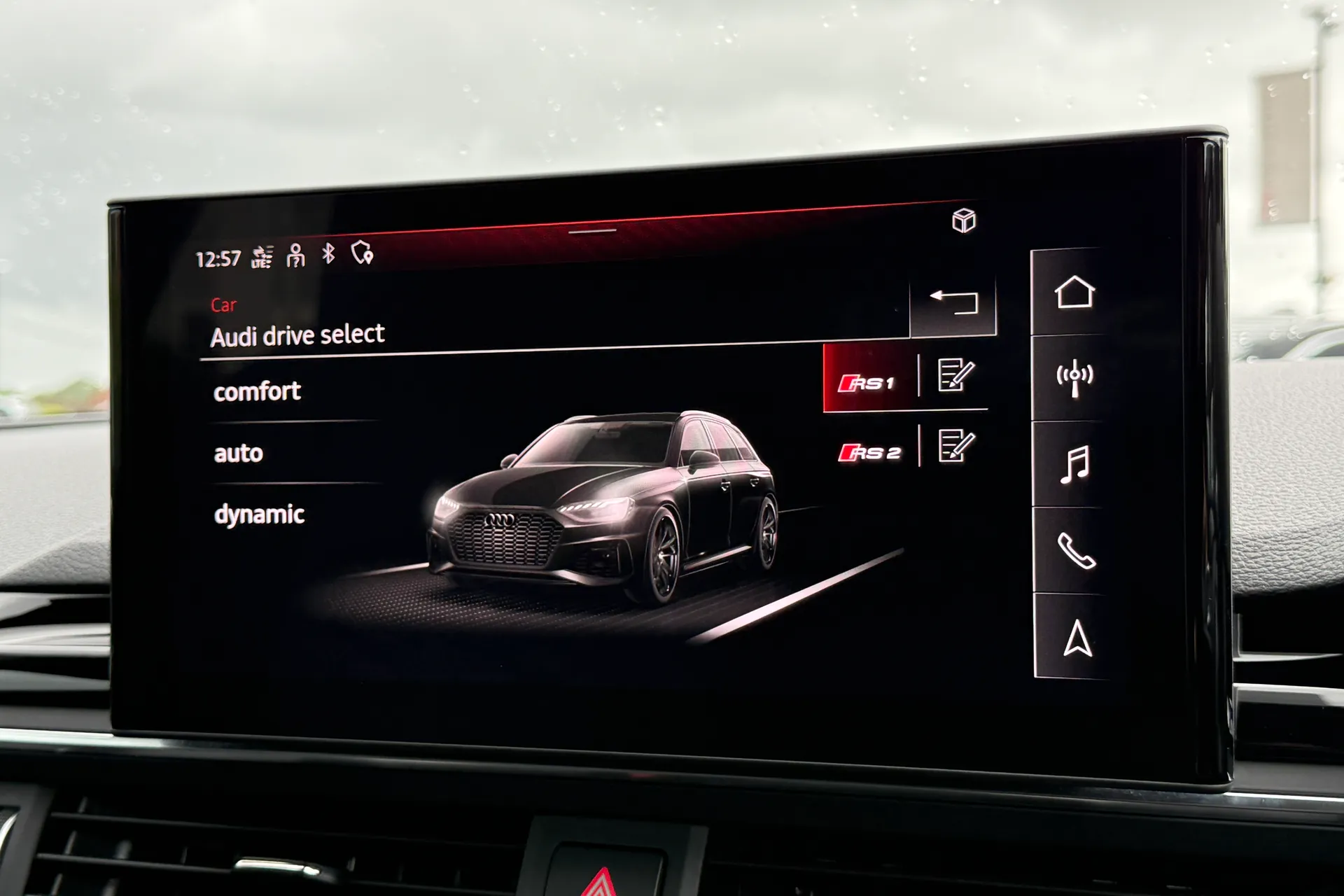 Audi RS4 thumbnail image number 12