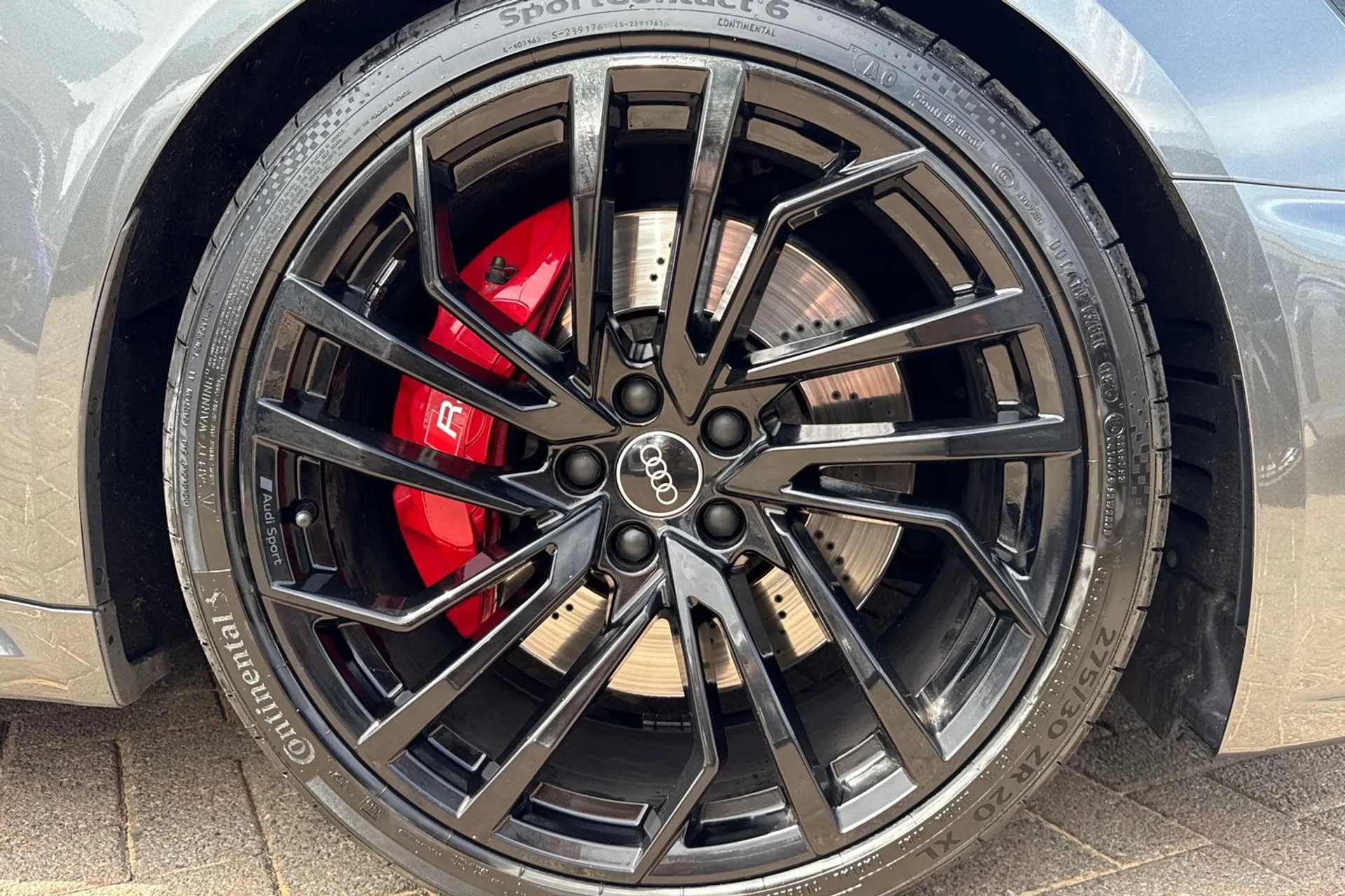 Audi RS4 thumbnail image number 8
