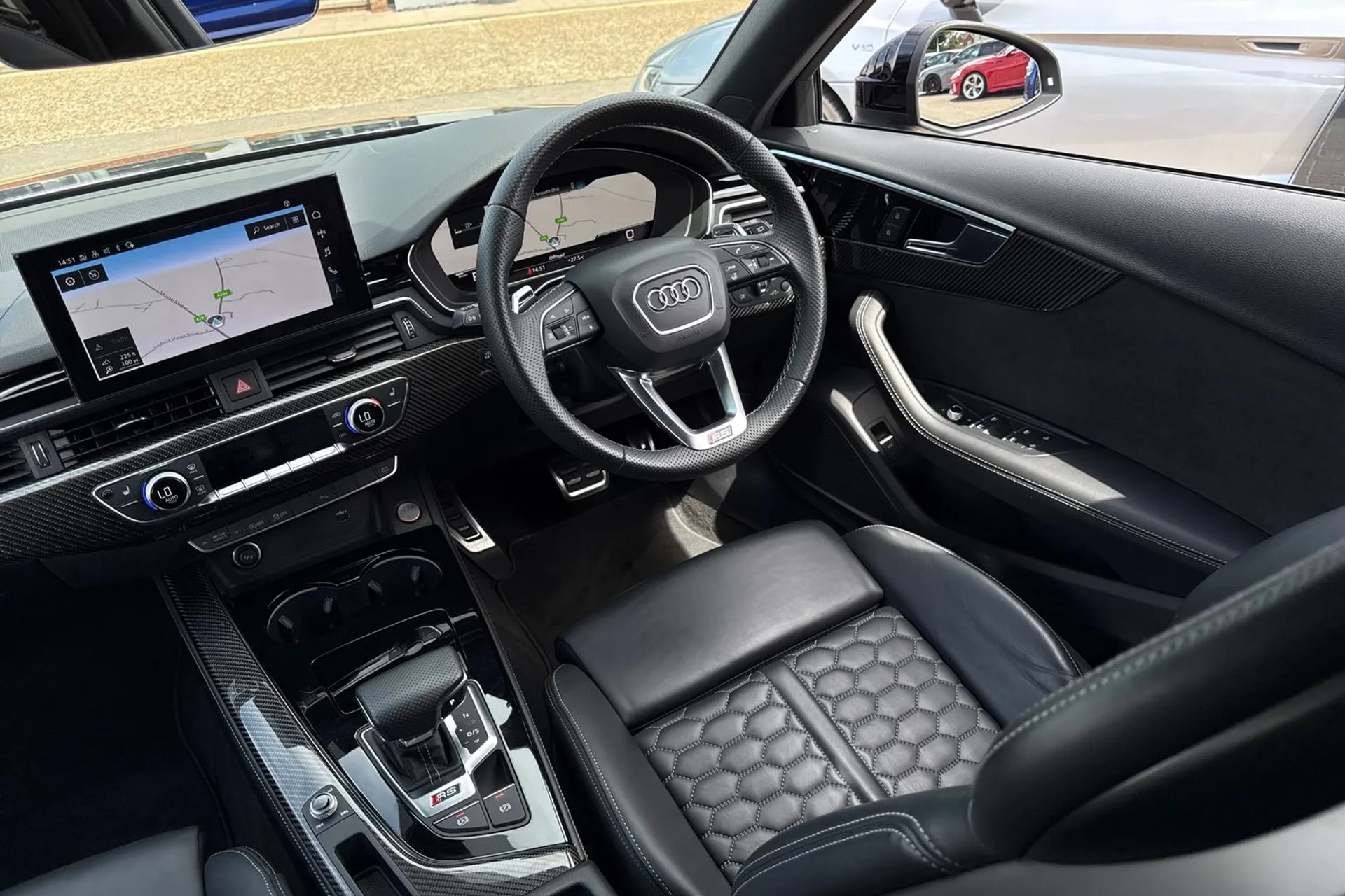 Audi RS4 thumbnail image number 40