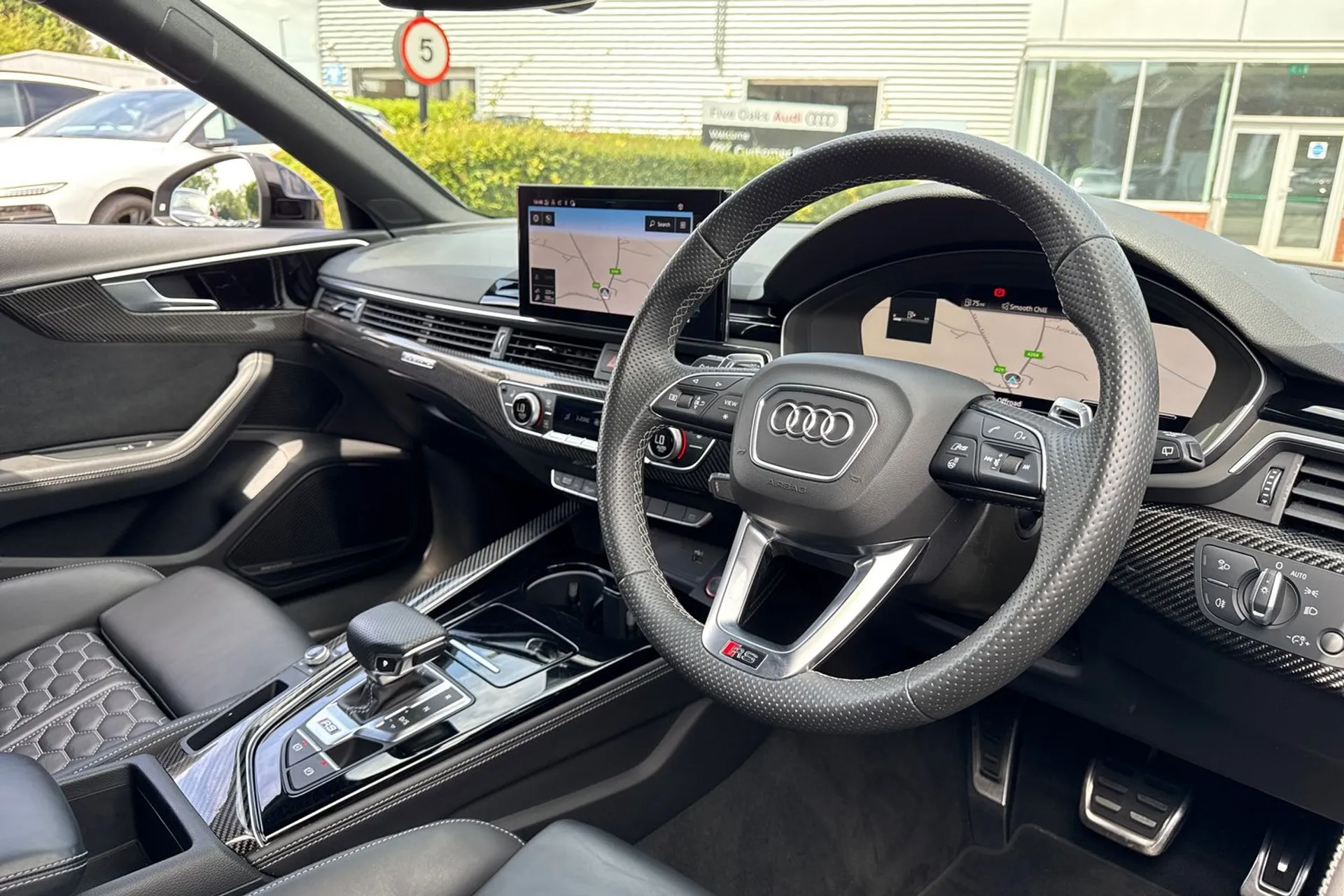 Audi RS4 thumbnail image number 30