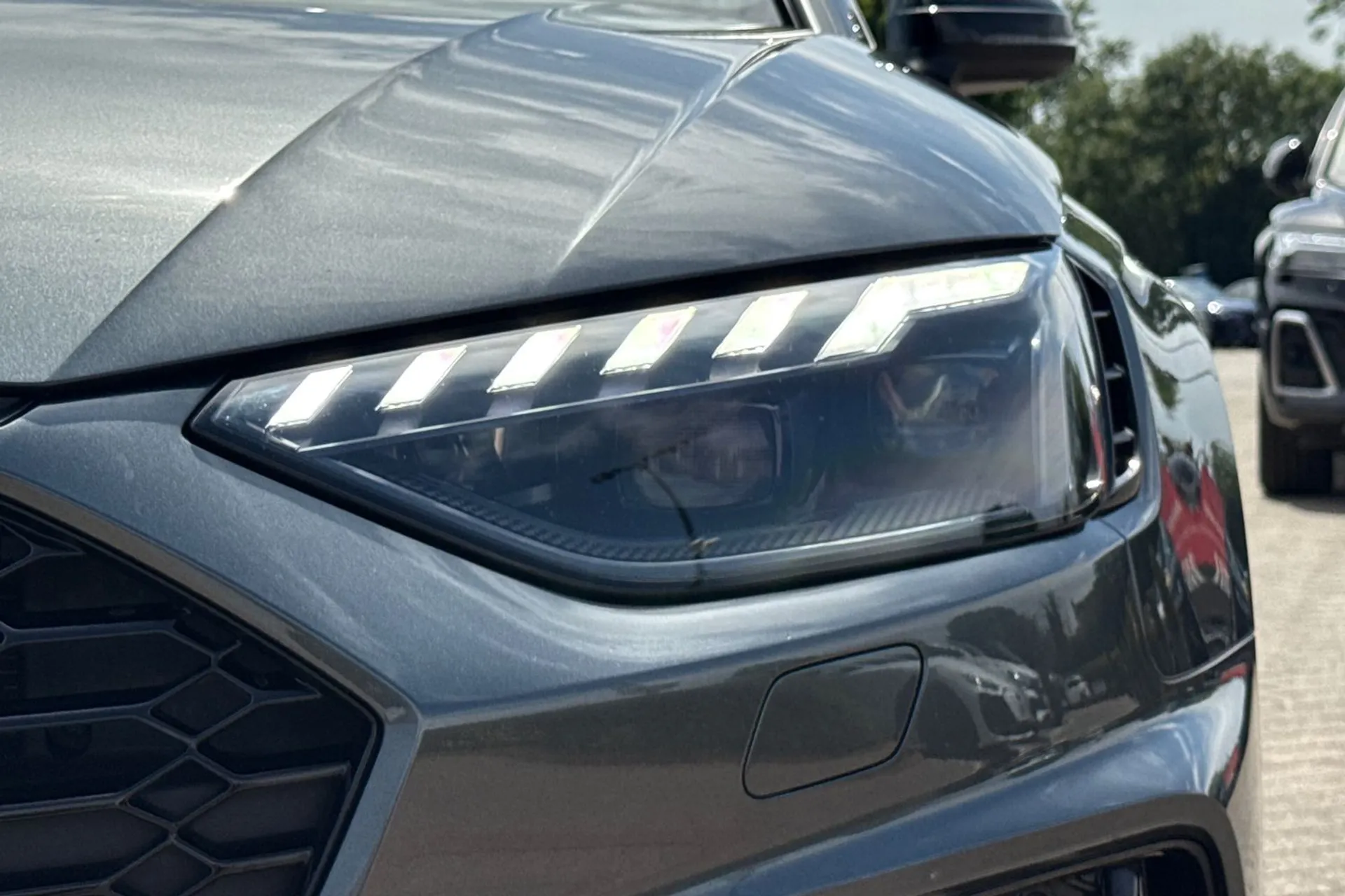 Audi RS4 thumbnail image number 51