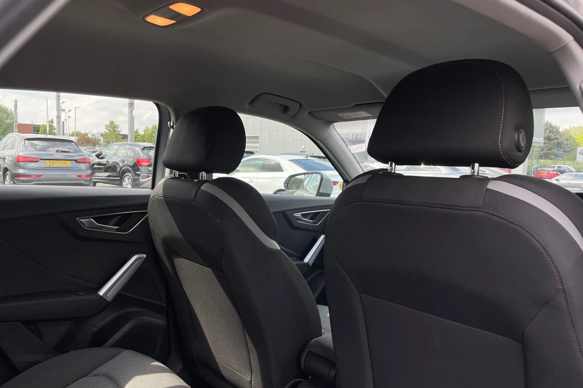 Audi Q2 thumbnail image number 24