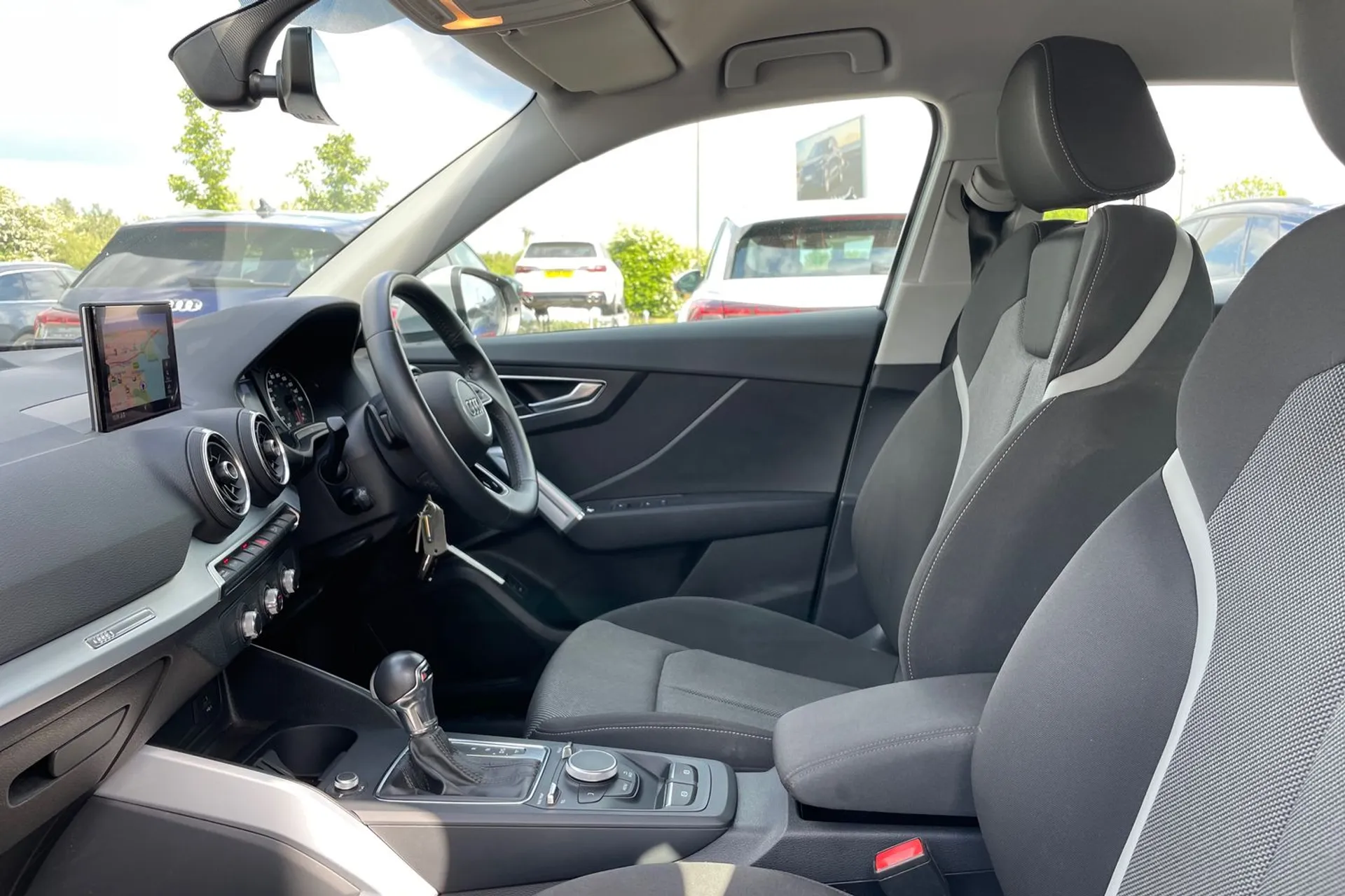 Audi Q2 thumbnail image number 31