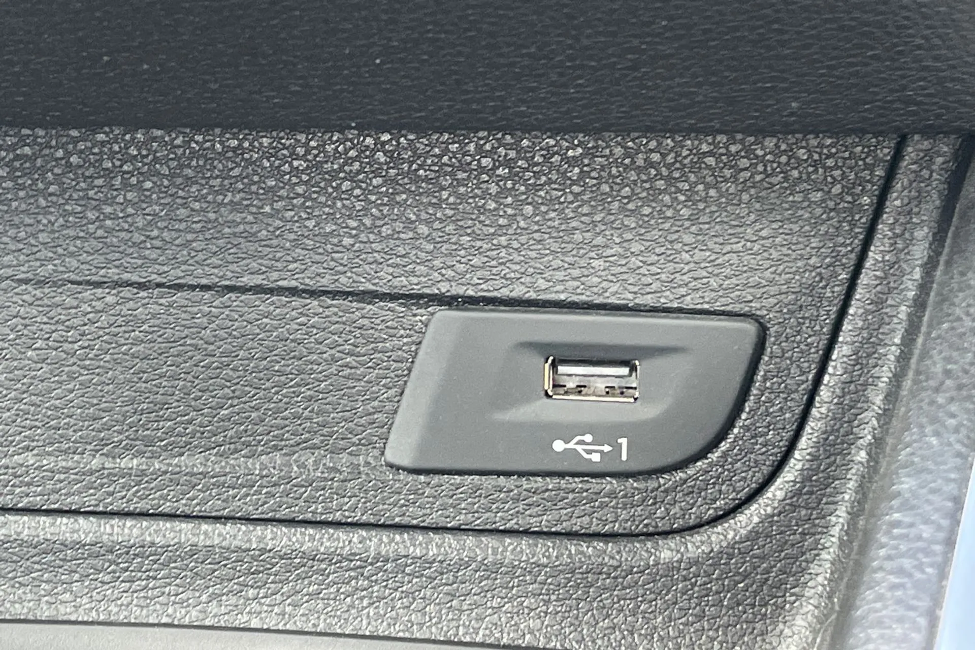 Audi Q2 thumbnail image number 47