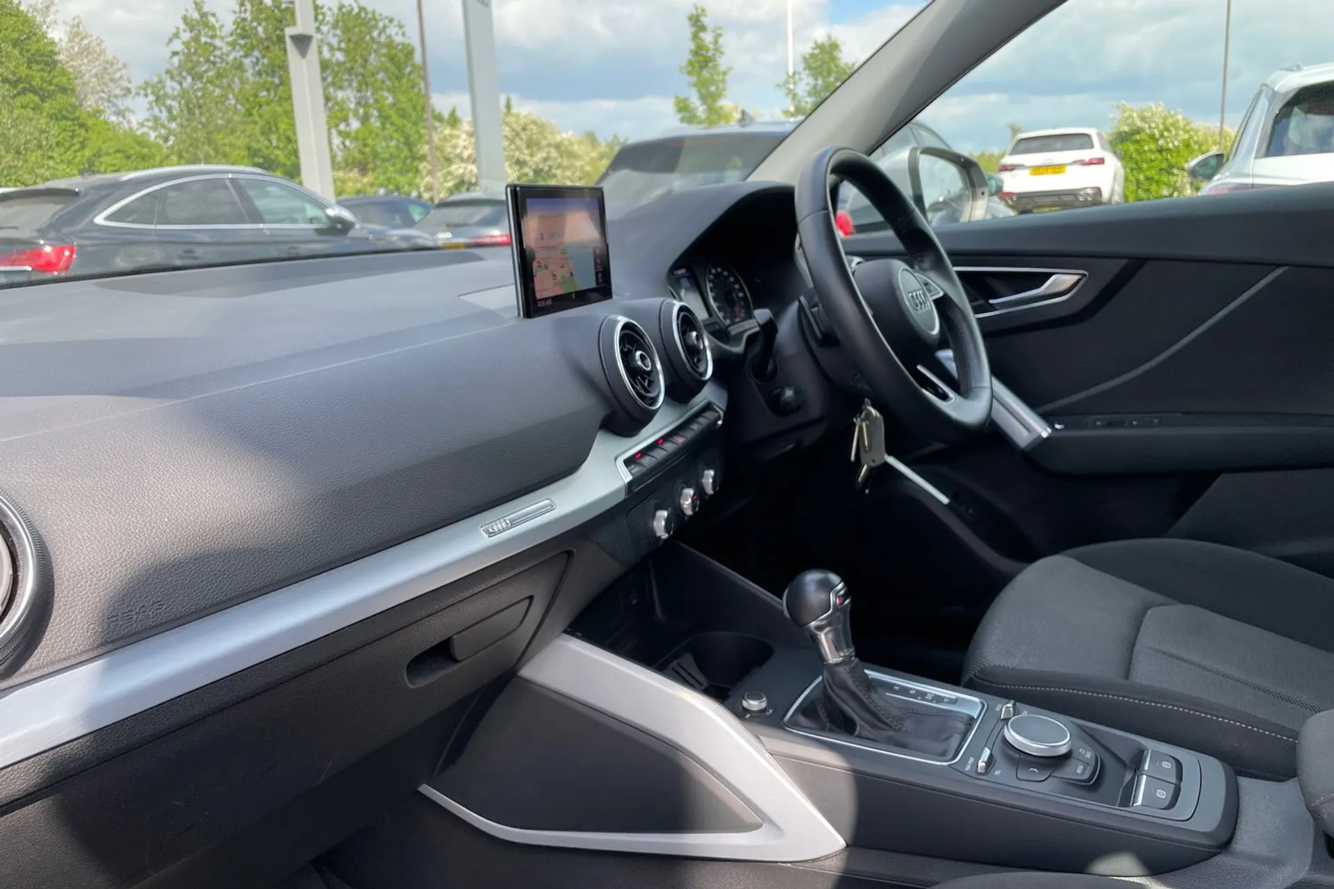 Audi Q2 thumbnail image number 30