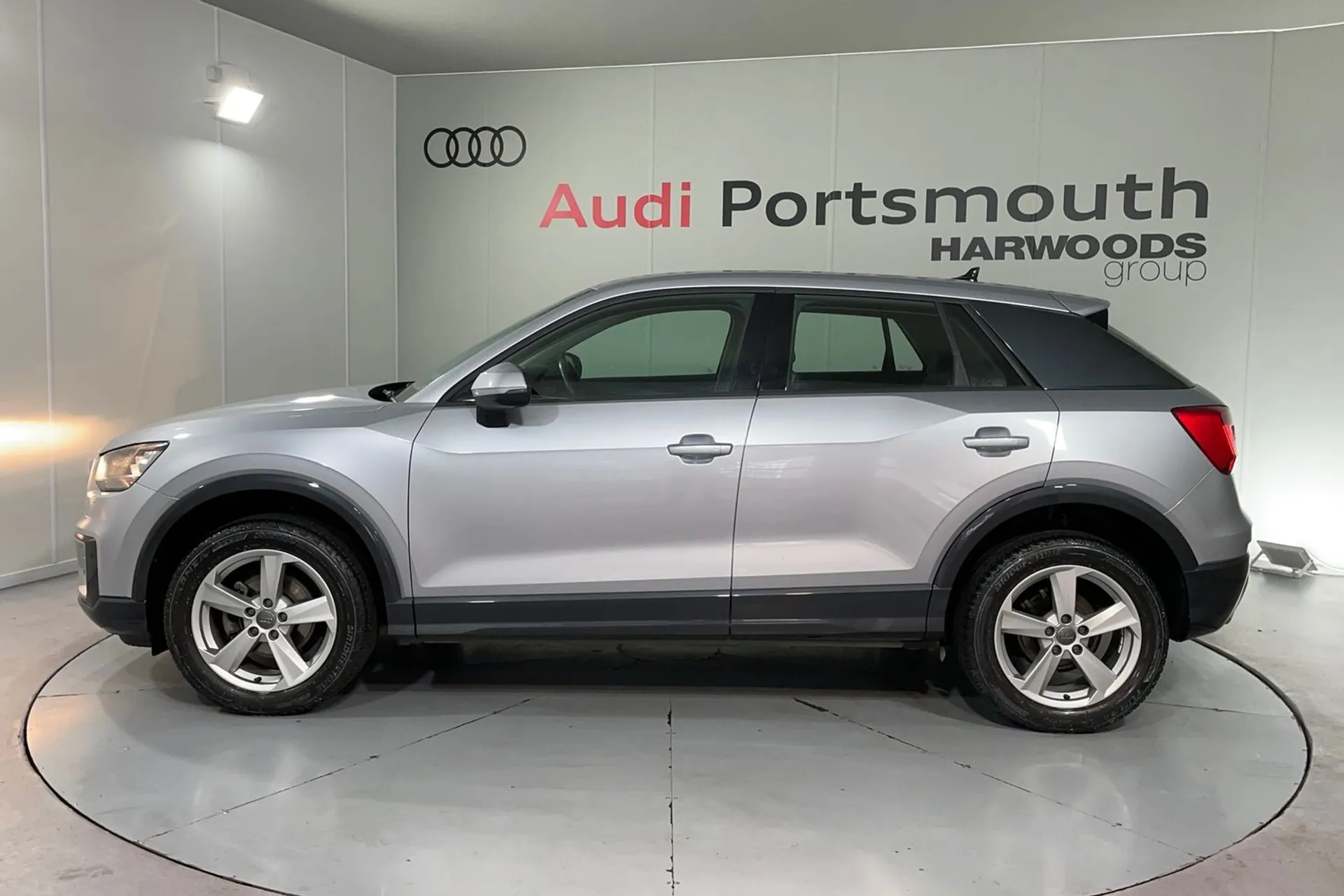 Audi Q2 thumbnail image number 11
