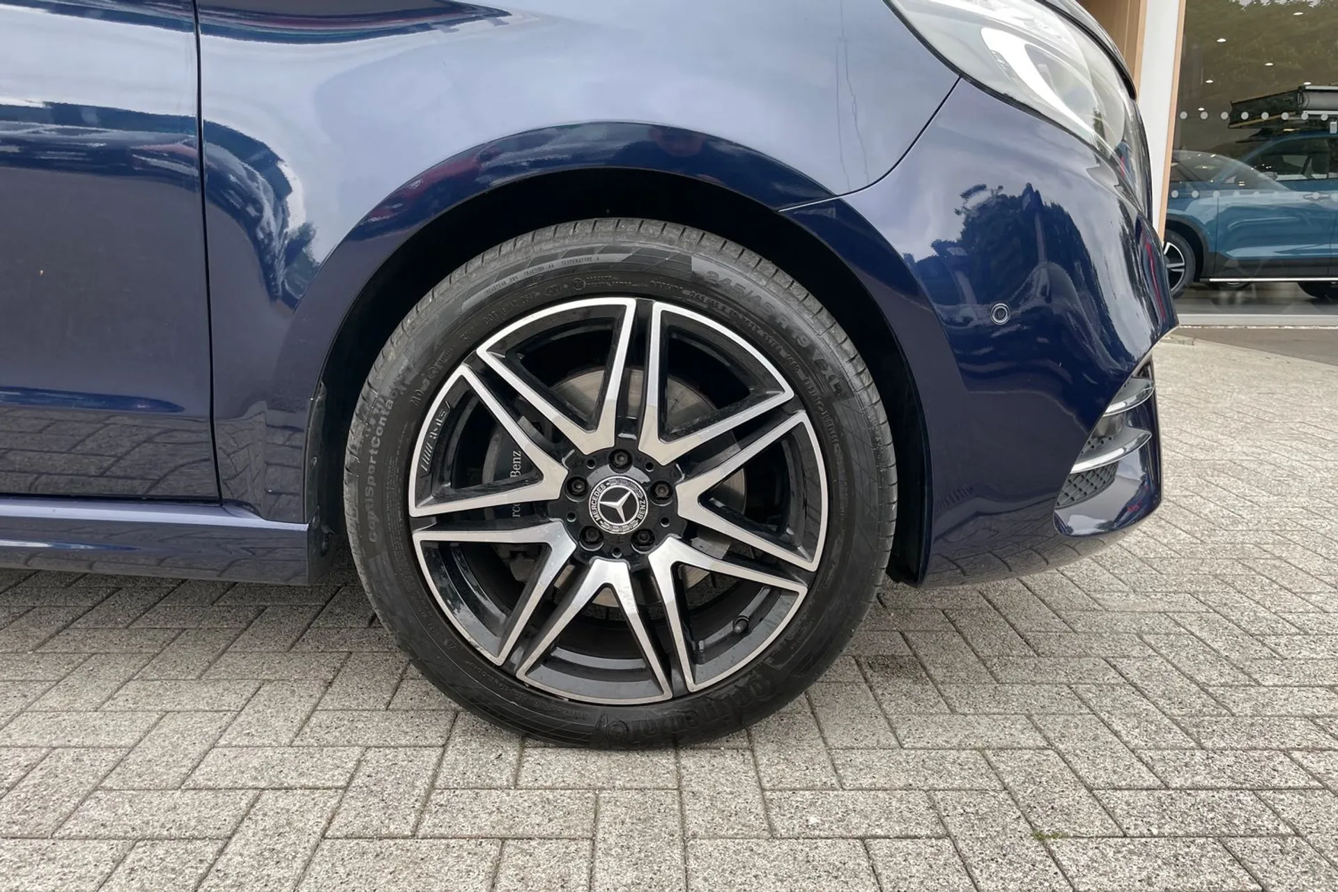 MERCEDES-BENZ V CLASS thumbnail image number 13
