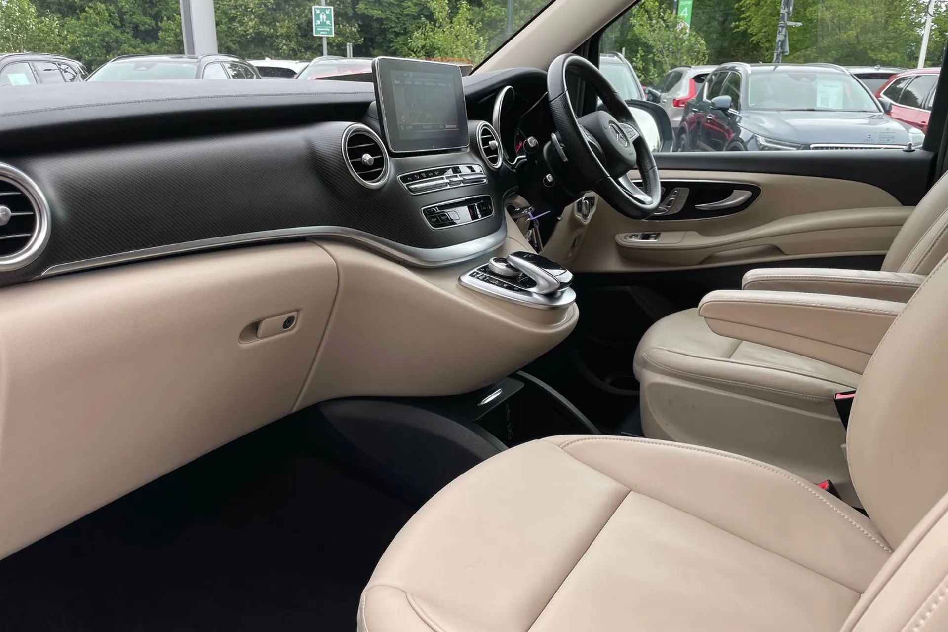 MERCEDES-BENZ V CLASS thumbnail image number 26