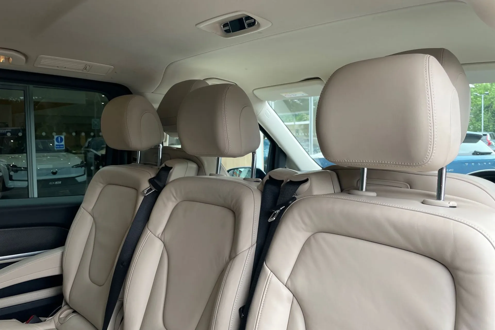 MERCEDES-BENZ V CLASS thumbnail image number 23