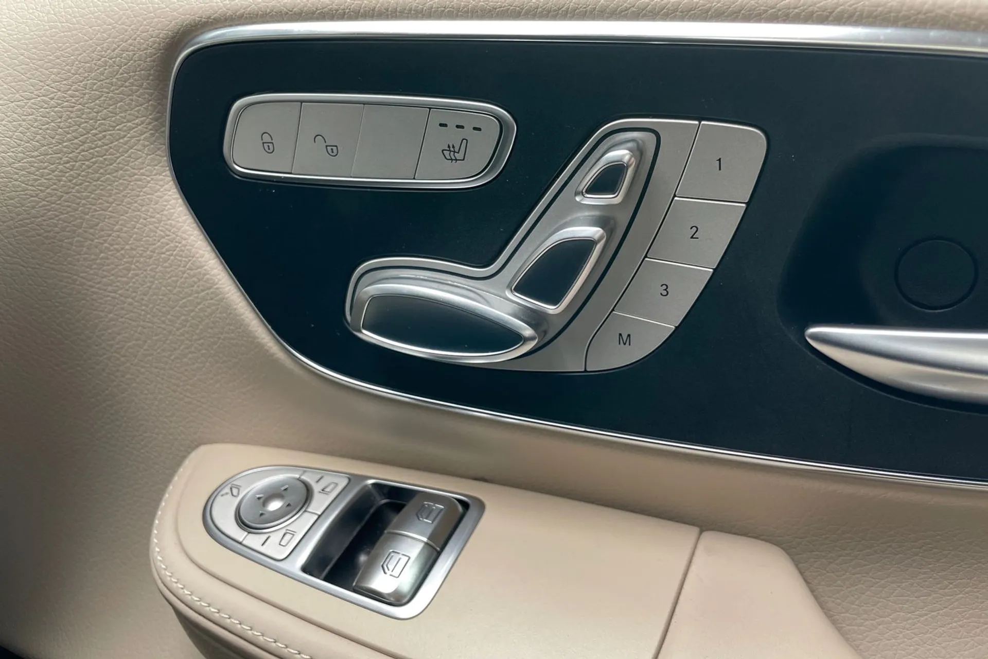 MERCEDES-BENZ V CLASS thumbnail image number 46