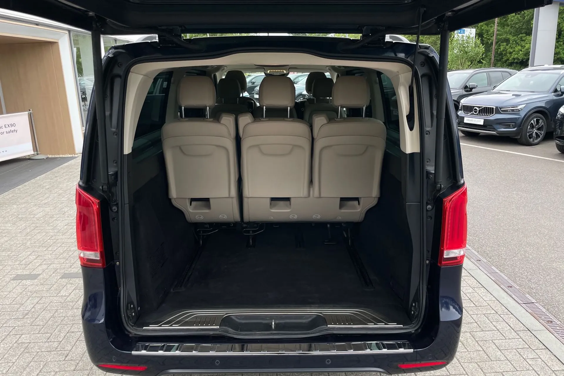 MERCEDES-BENZ V CLASS thumbnail image number 19