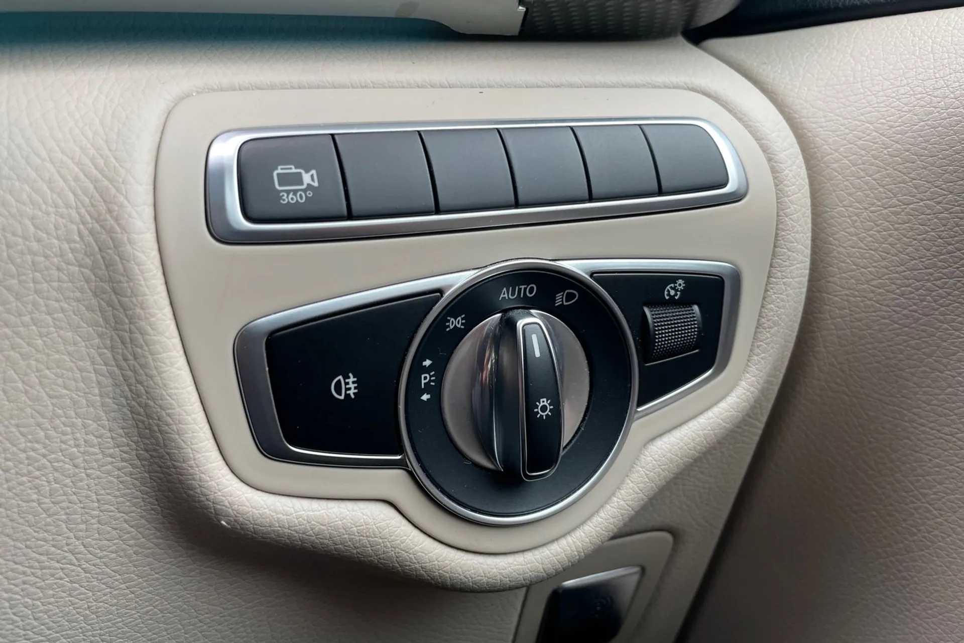 MERCEDES-BENZ V CLASS thumbnail image number 47
