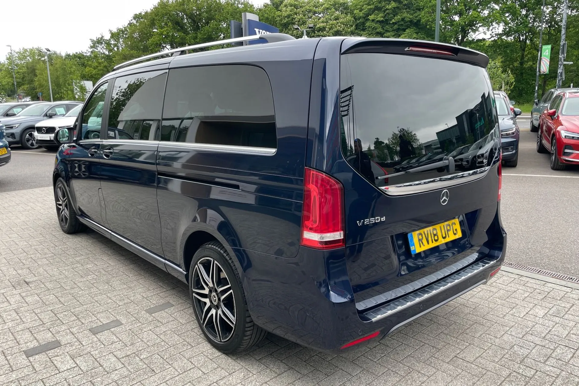 MERCEDES-BENZ V CLASS thumbnail image number 9