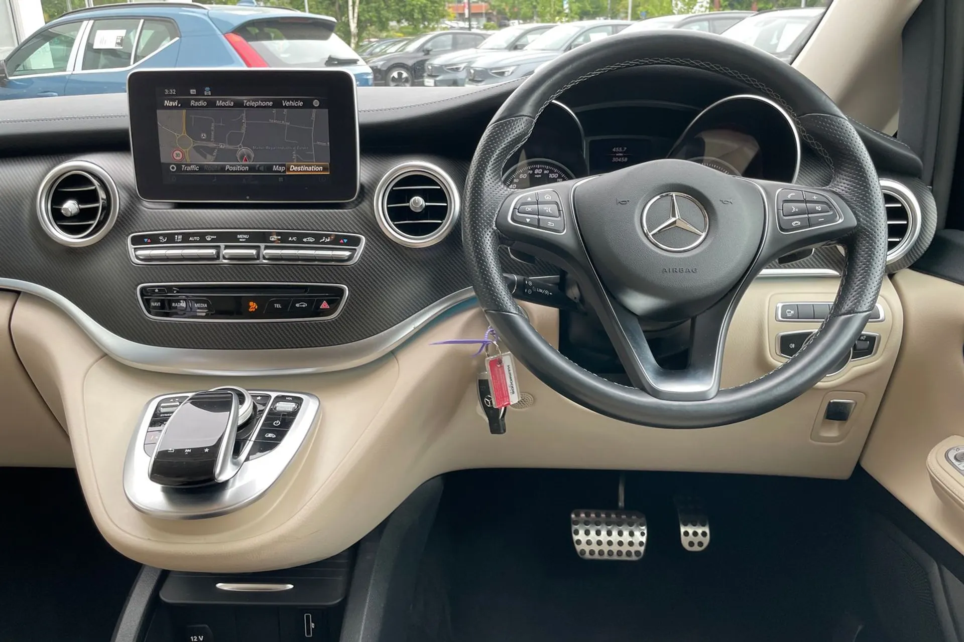 MERCEDES-BENZ V CLASS thumbnail image number 38