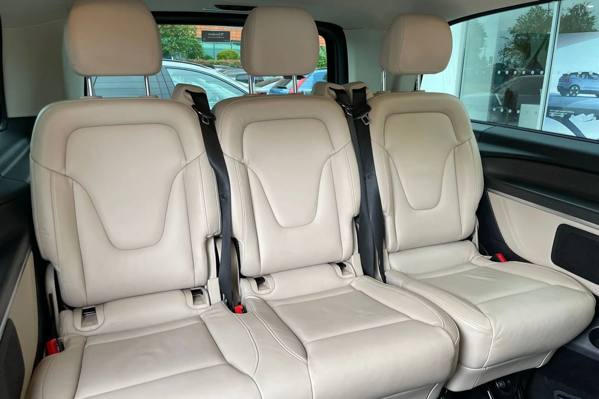 MERCEDES-BENZ V CLASS thumbnail image number 32