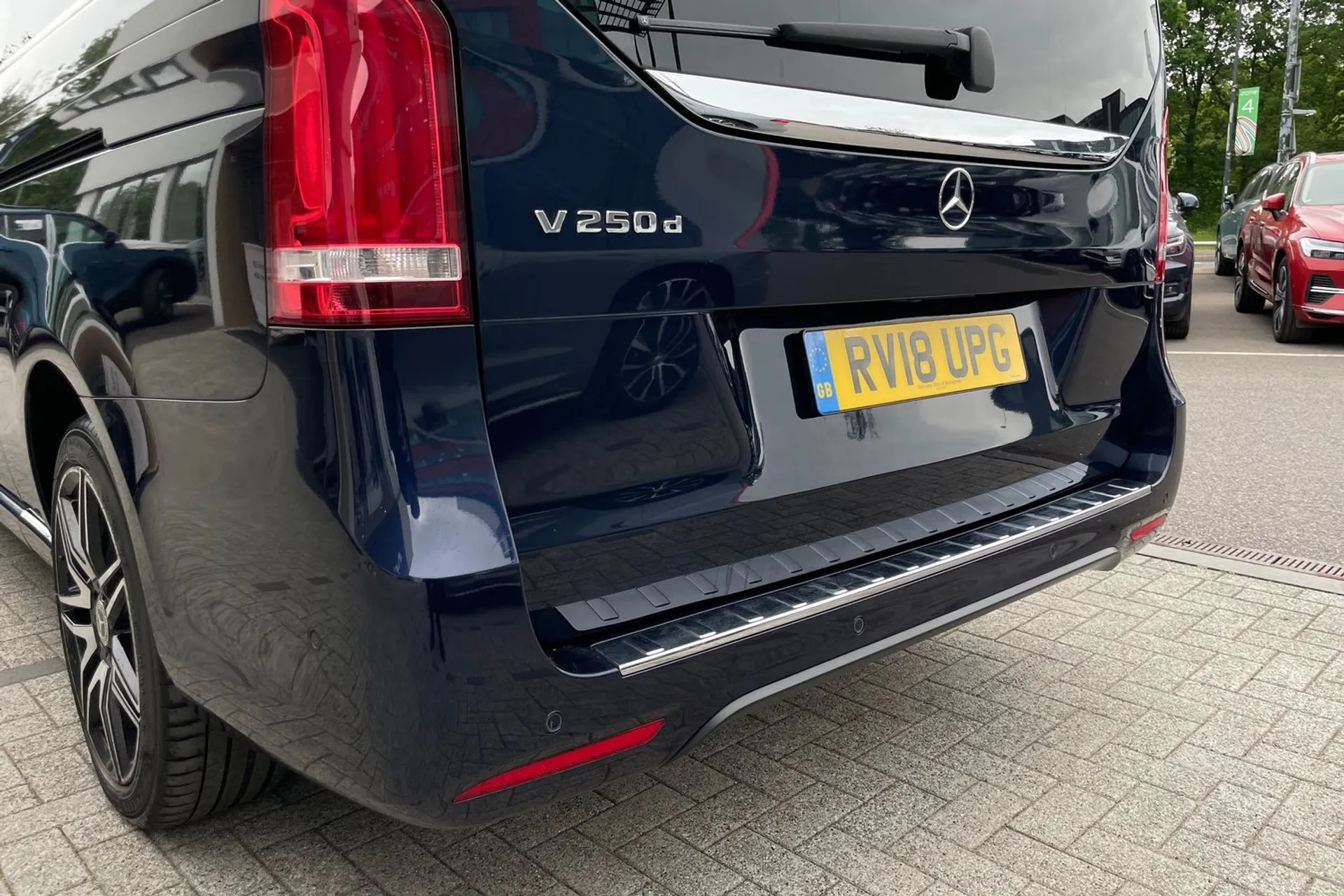 MERCEDES-BENZ V CLASS thumbnail image number 17