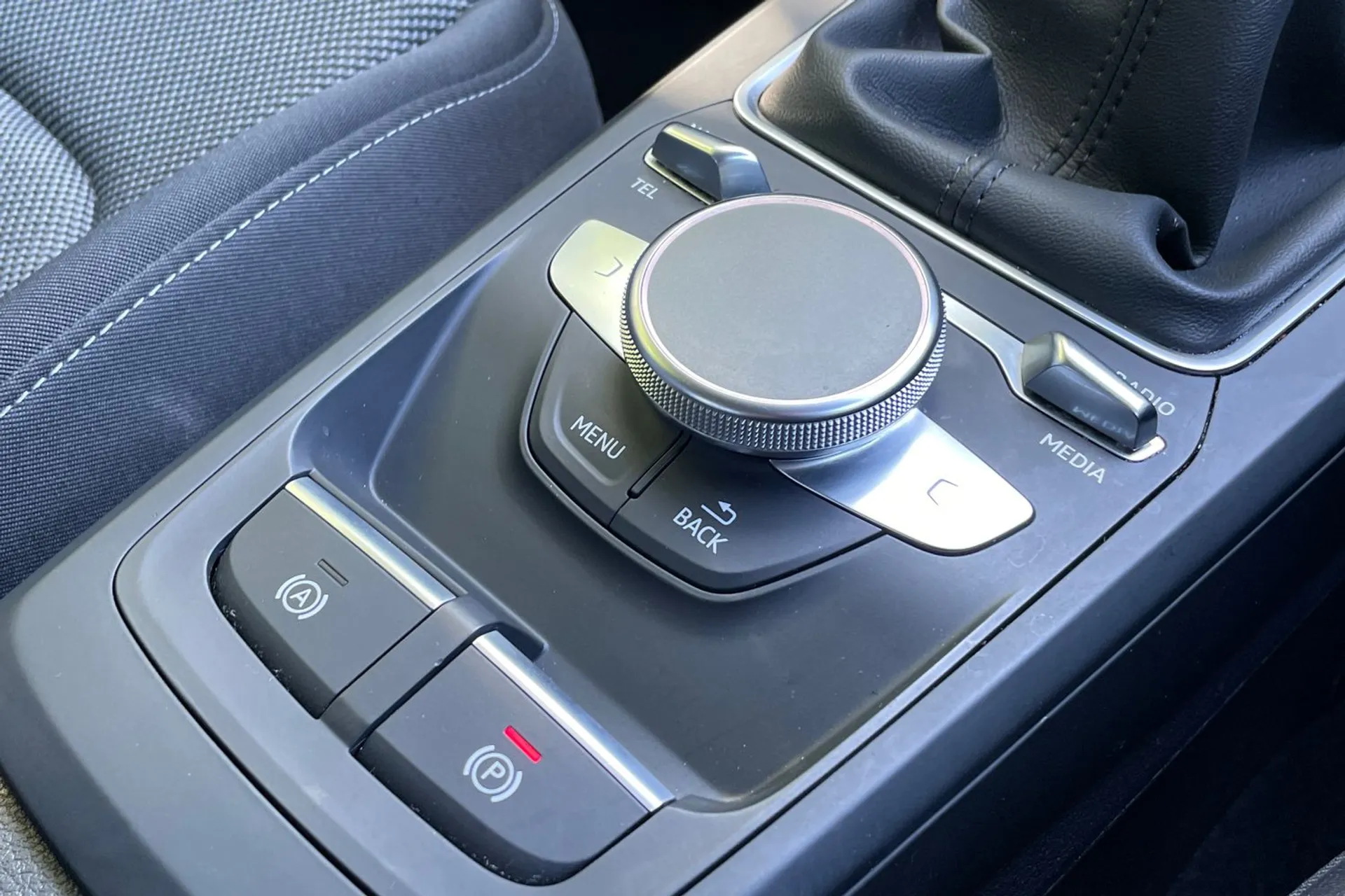 Audi Q2 thumbnail image number 49