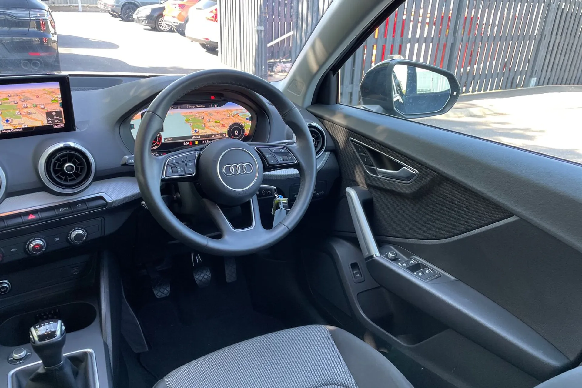 Audi Q2 thumbnail image number 36