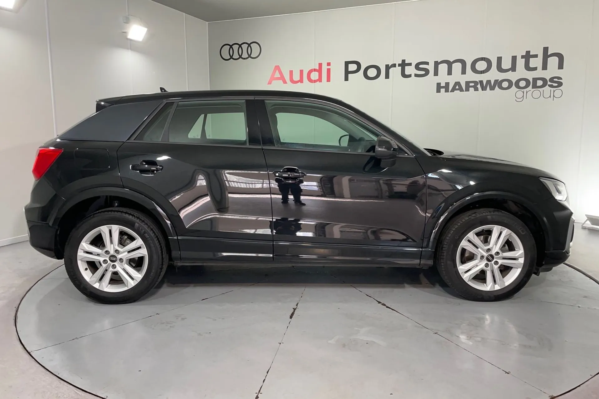 Audi Q2 thumbnail image number 2