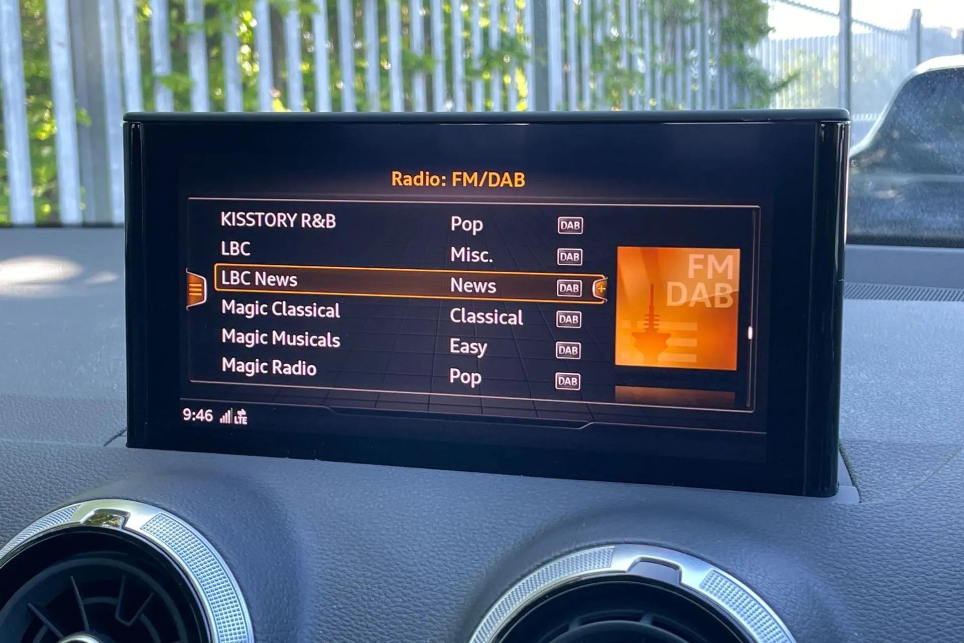 Audi Q2 thumbnail image number 29
