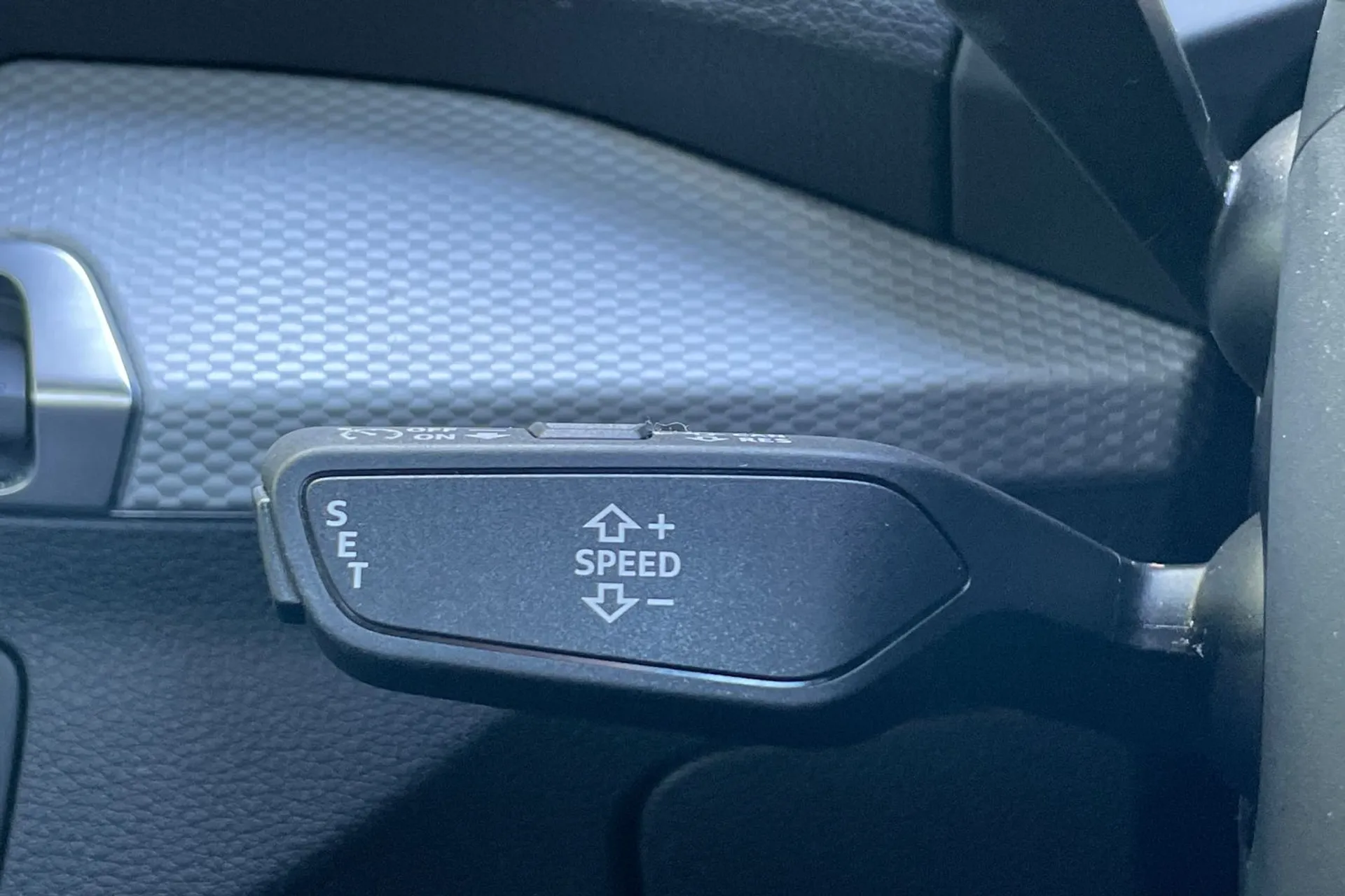 Audi Q2 thumbnail image number 48