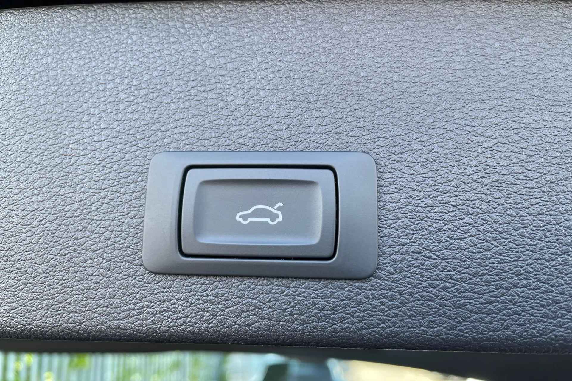 Audi Q2 thumbnail image number 19