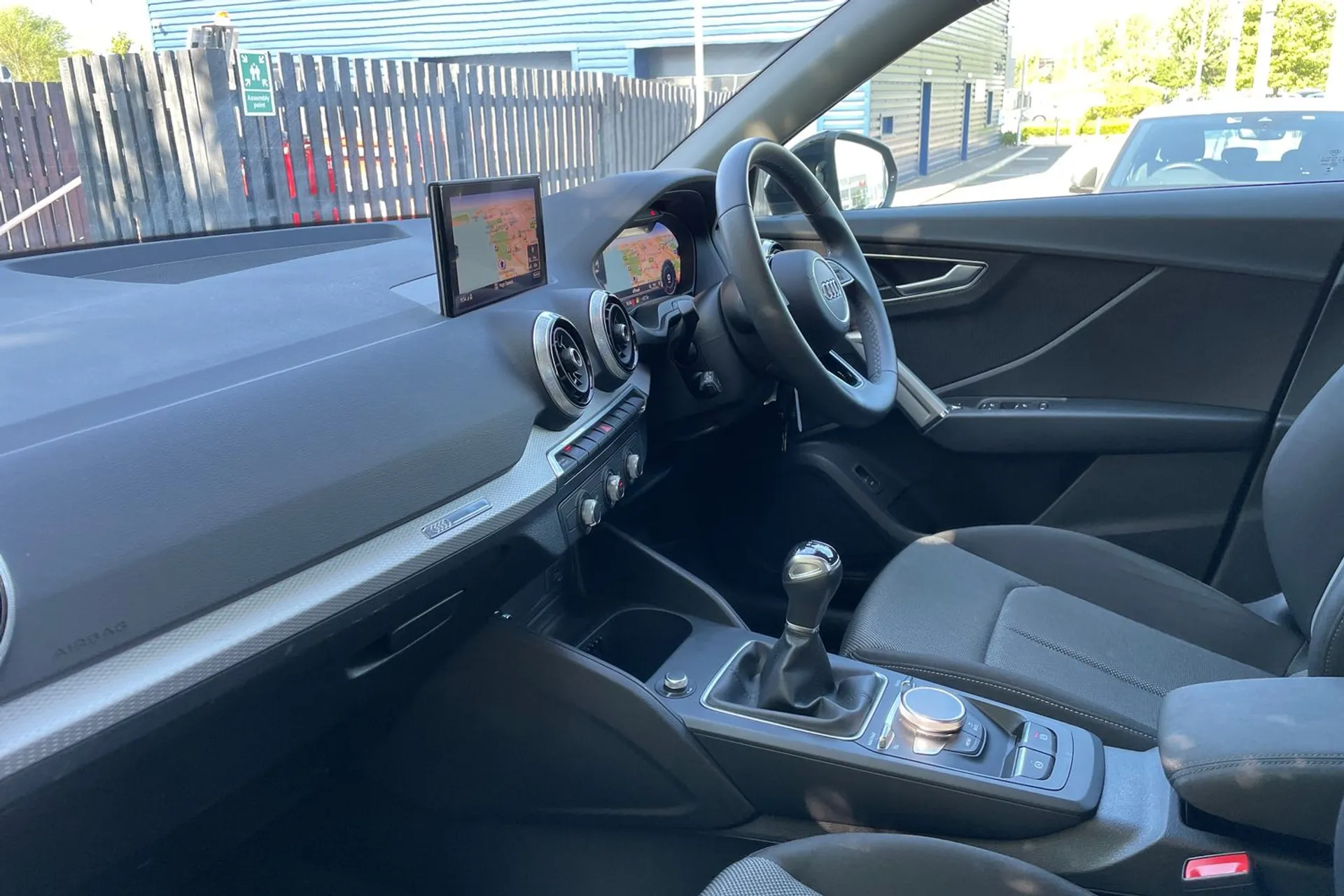 Audi Q2 thumbnail image number 26