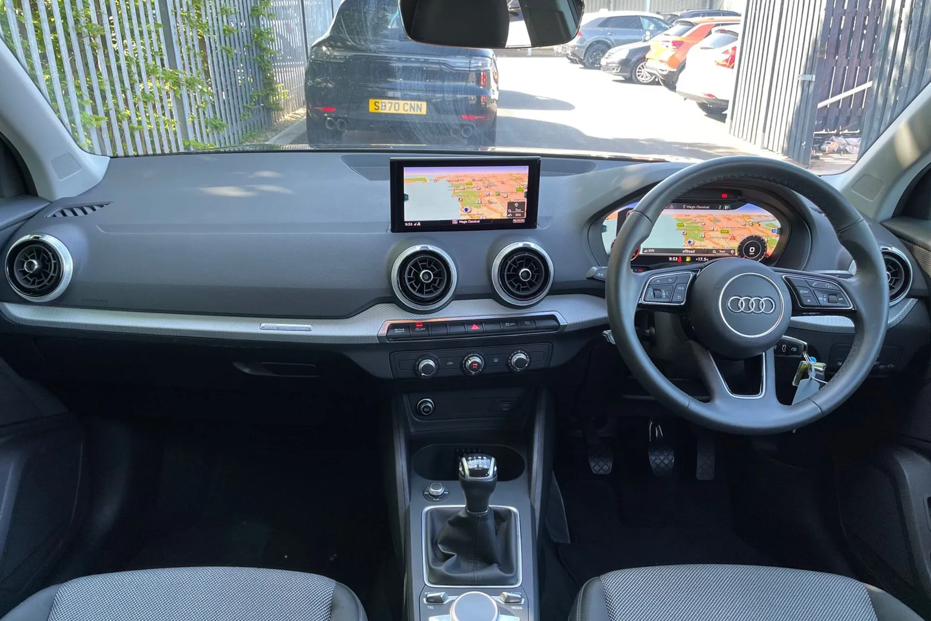 Audi Q2 thumbnail image number 3
