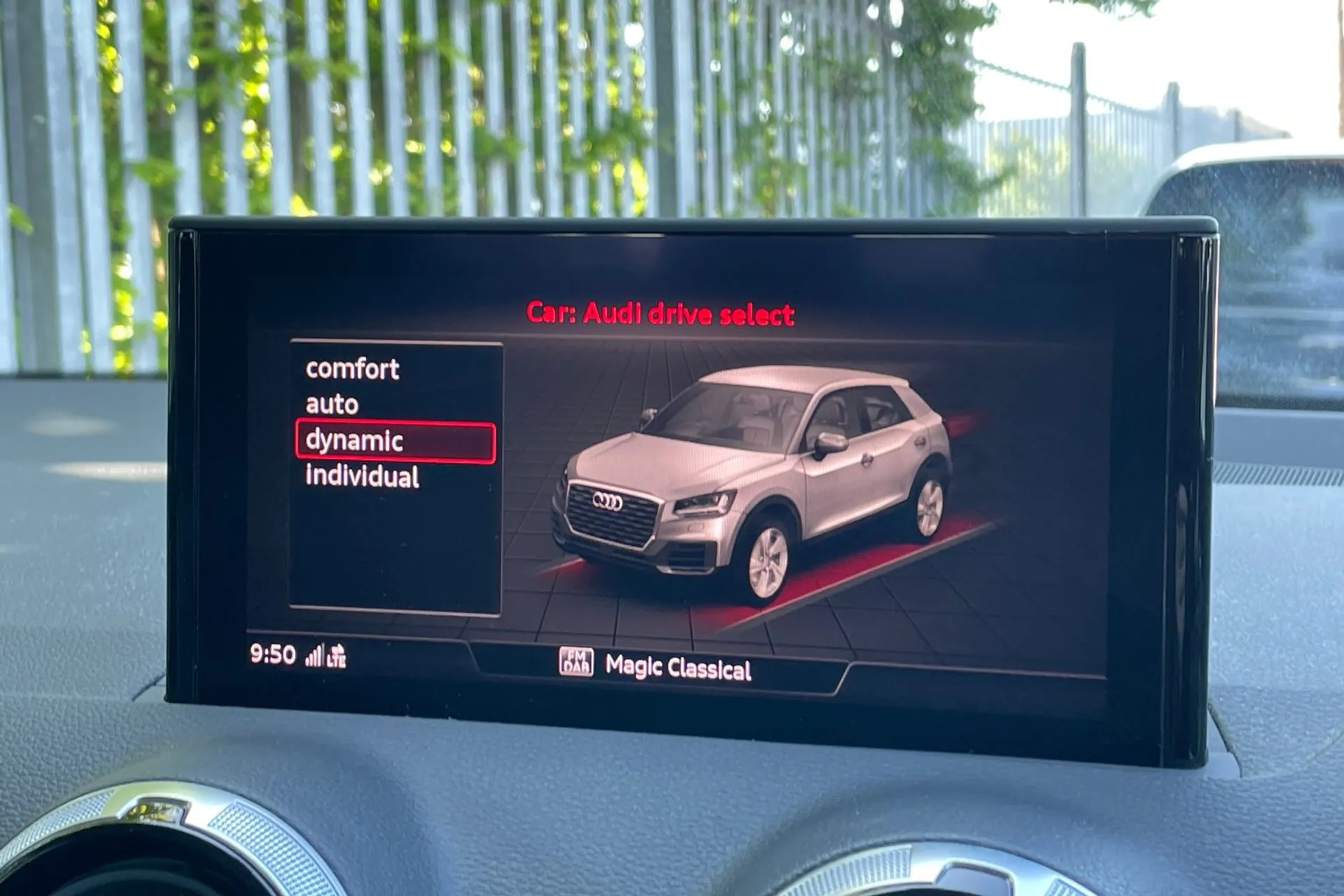 Audi Q2 thumbnail image number 39