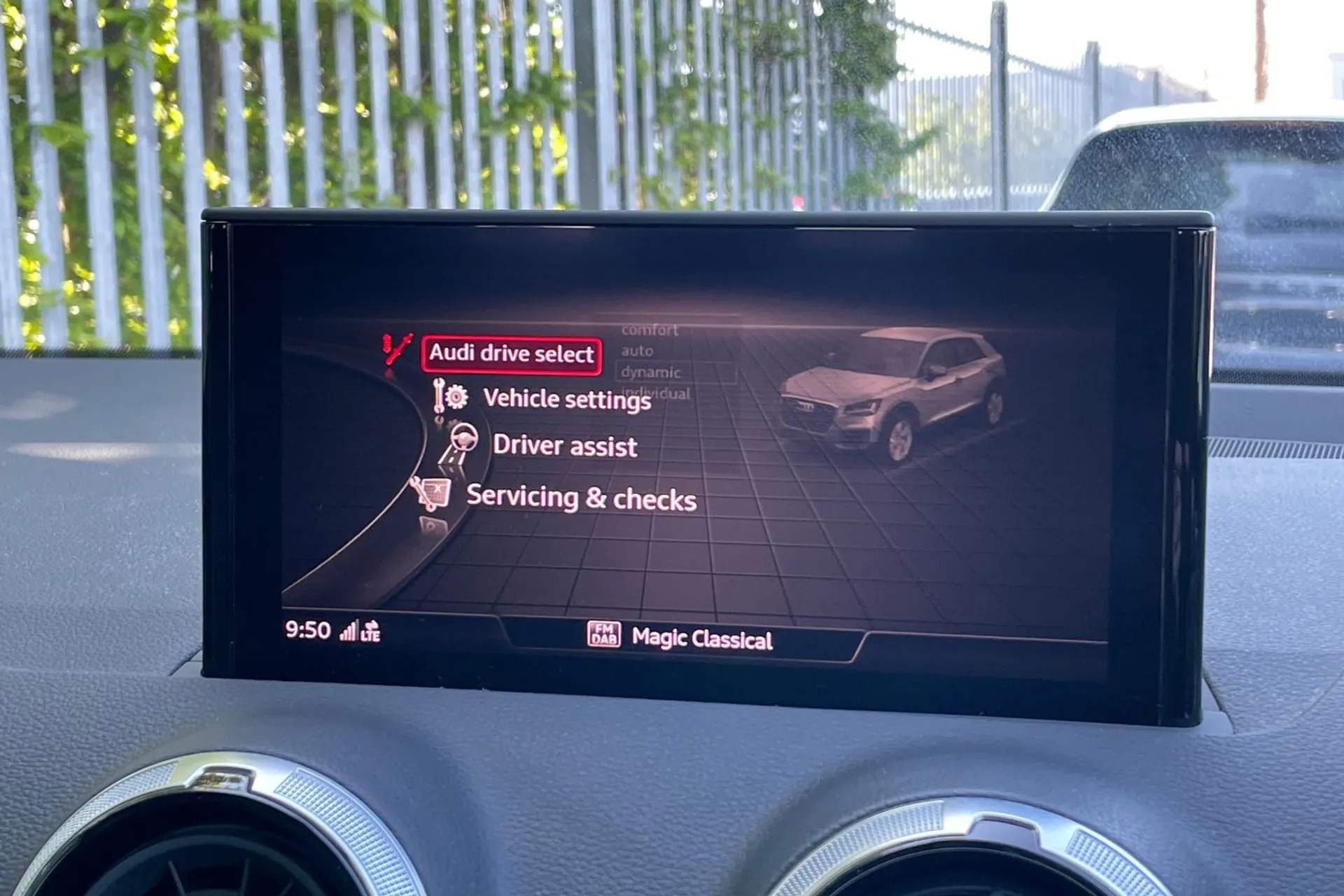 Audi Q2 thumbnail image number 44