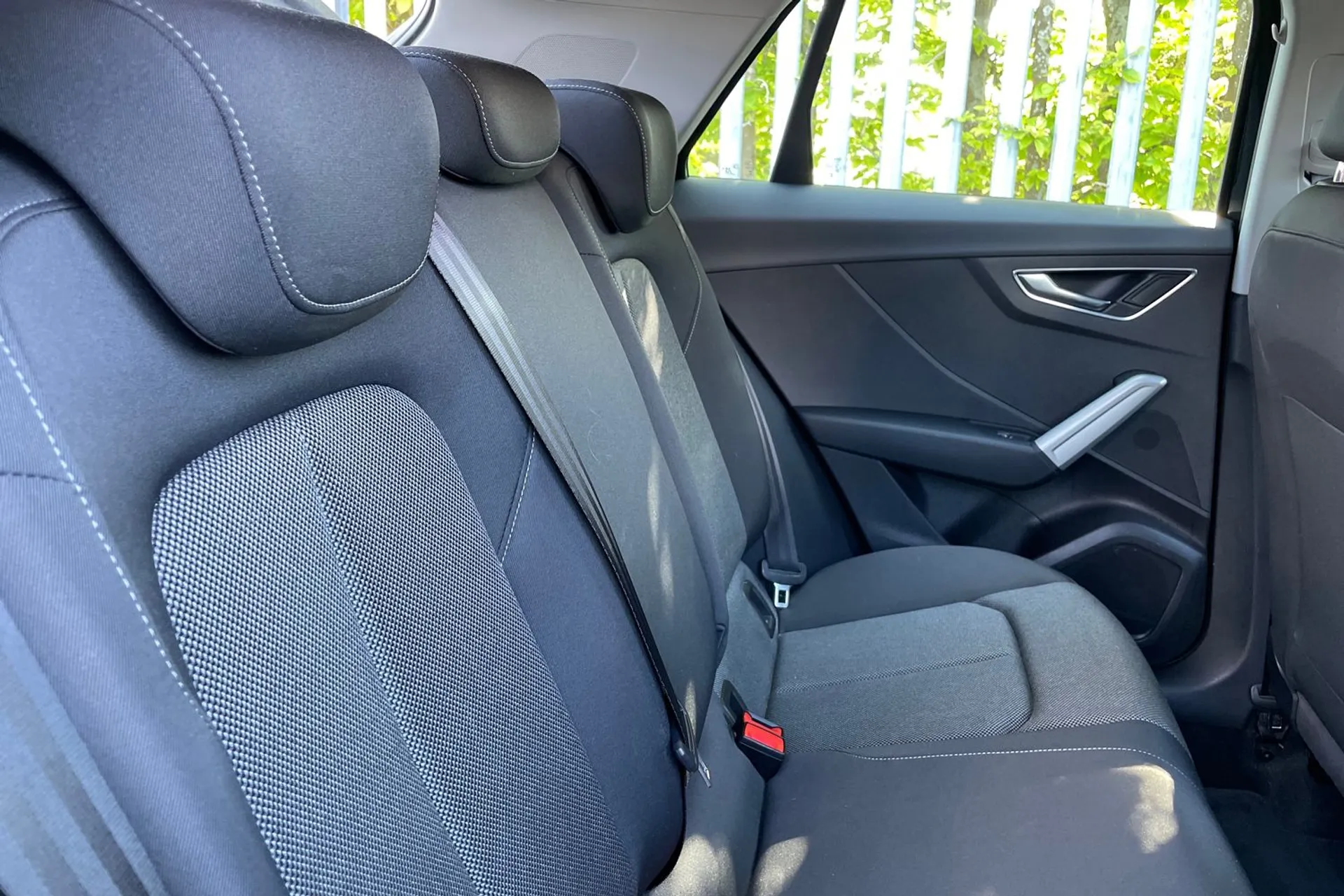 Audi Q2 thumbnail image number 21