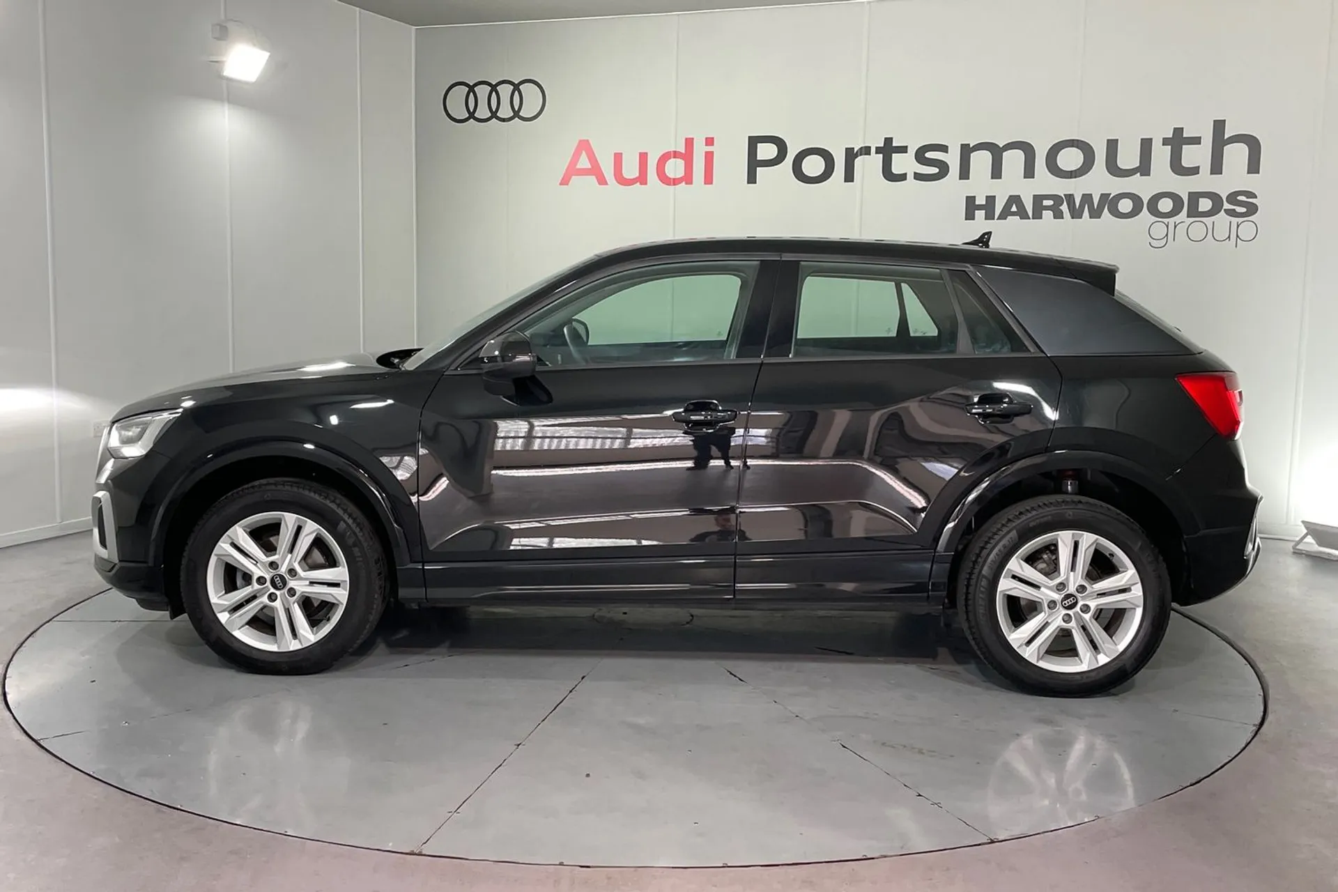 Audi Q2 thumbnail image number 10