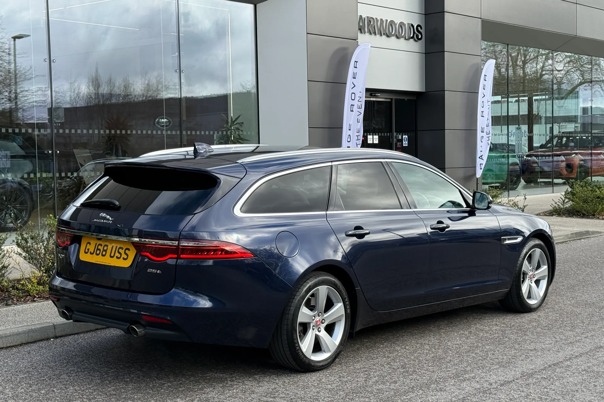 Jaguar XF thumbnail image number 9