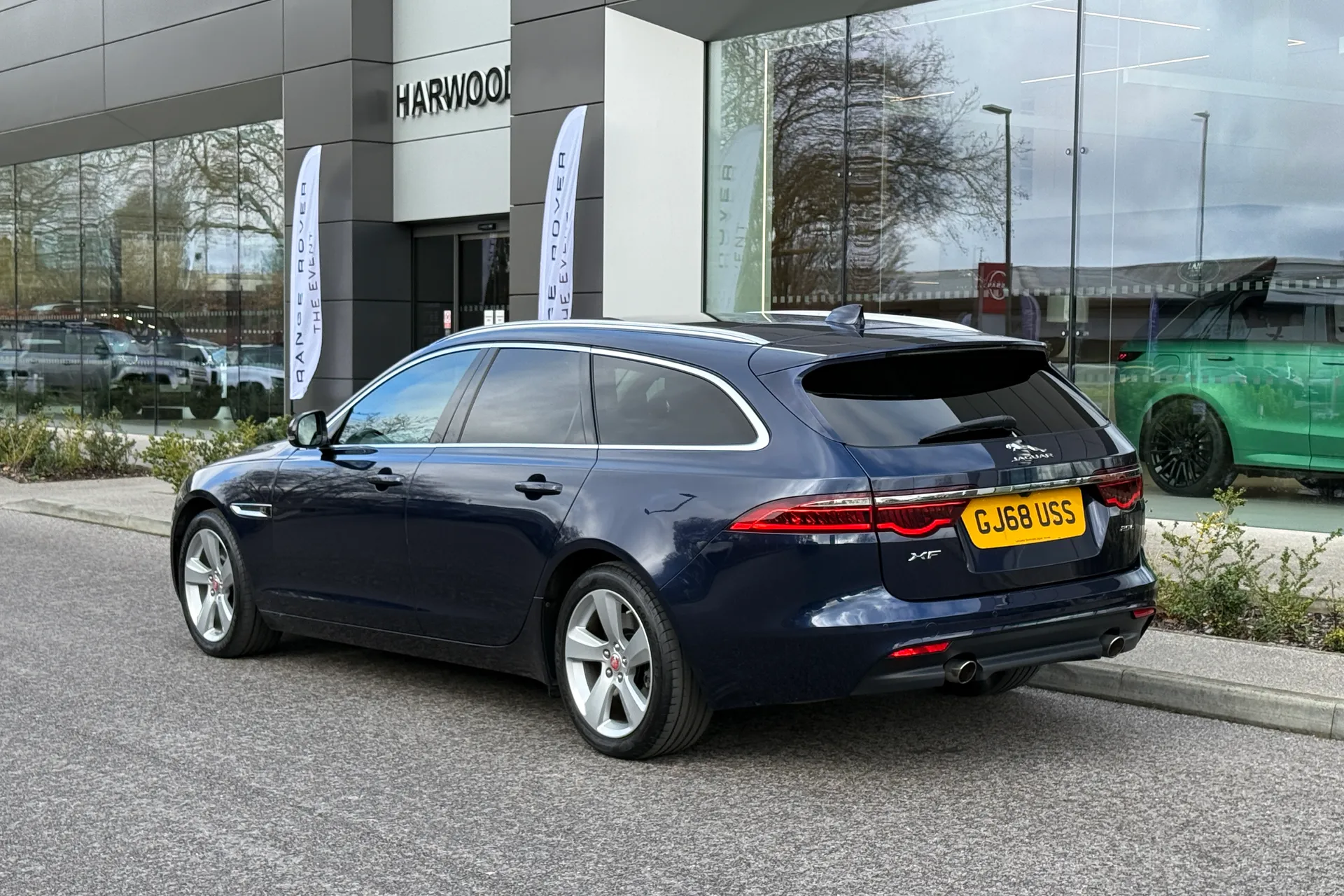 Jaguar XF thumbnail image number 11