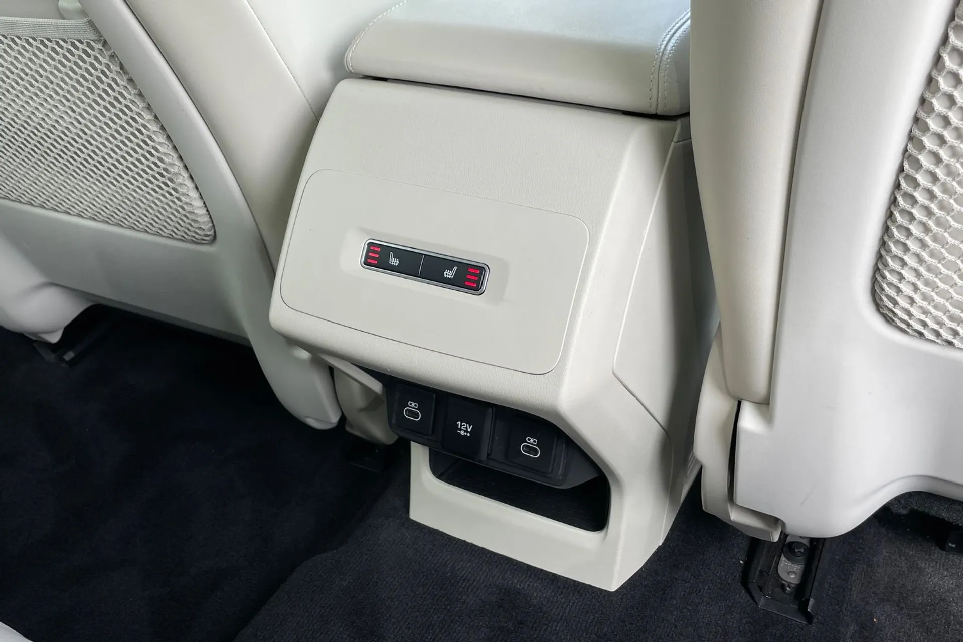 Jaguar I-PACE thumbnail image number 60