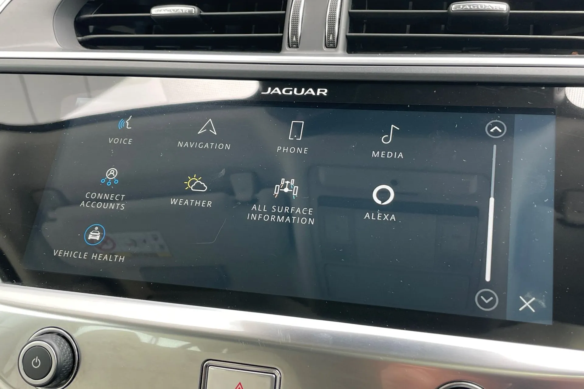 Jaguar I-PACE thumbnail image number 66