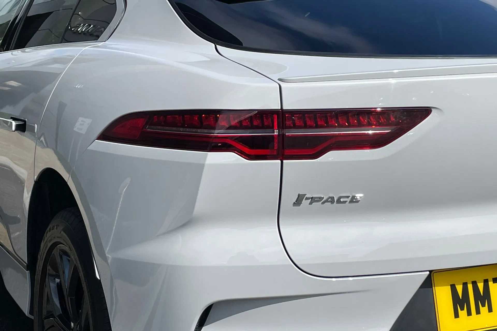 Jaguar I-PACE thumbnail image number 31