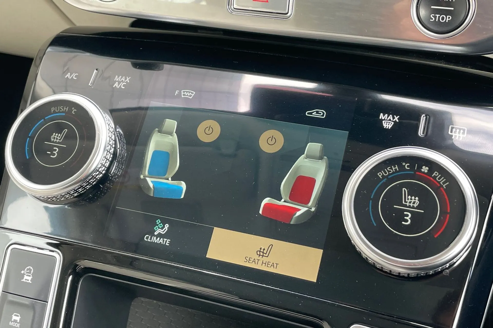 Jaguar I-PACE thumbnail image number 23