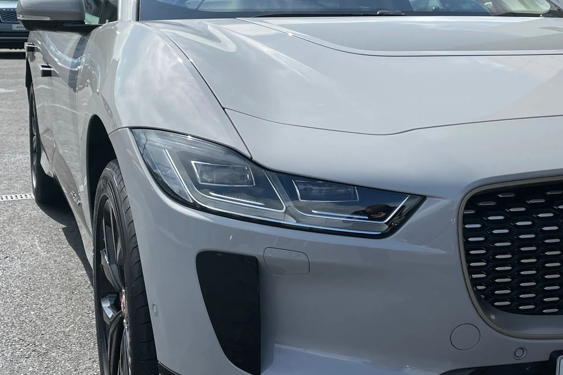 Jaguar I-PACE thumbnail image number 20
