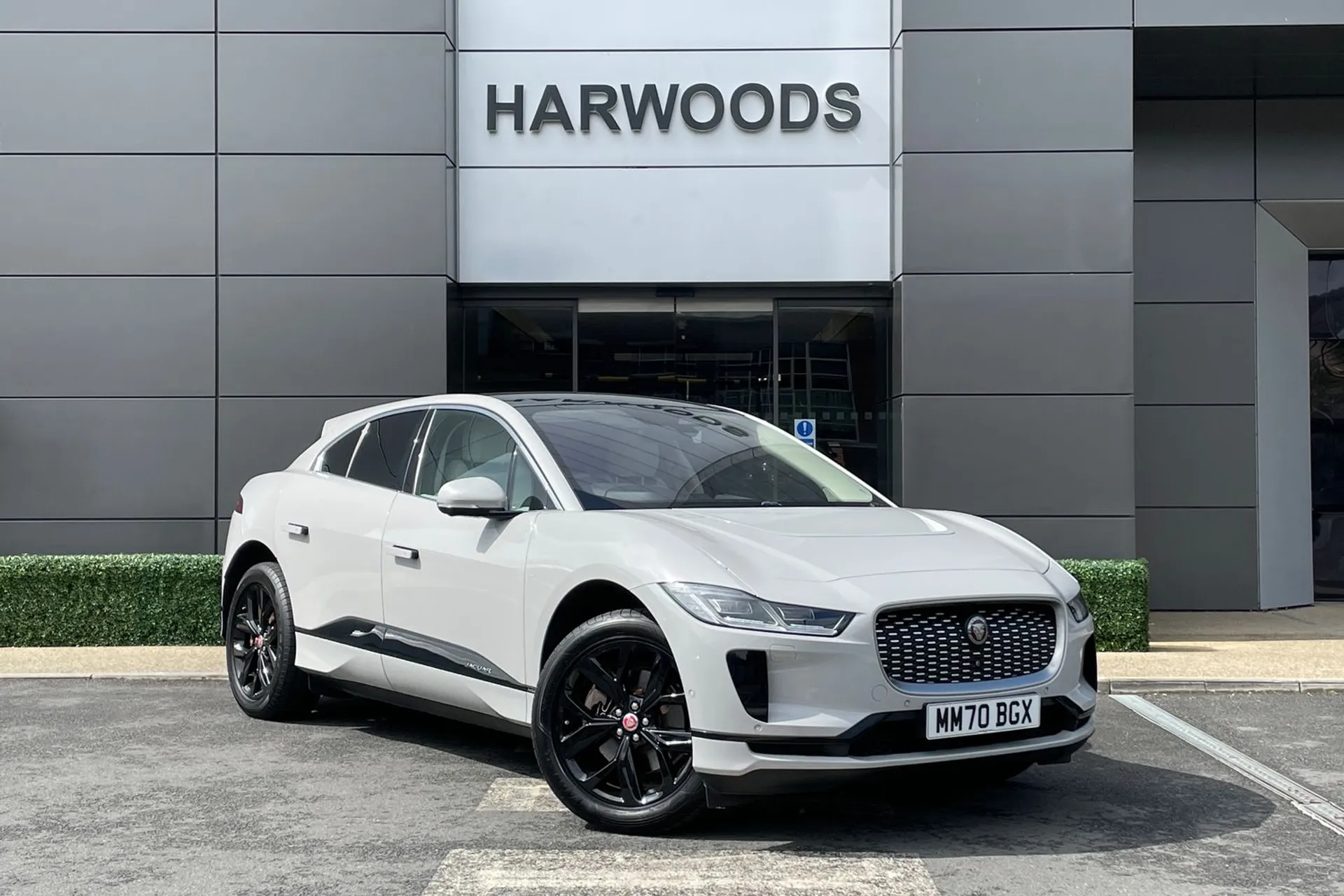 Jaguar I-PACE focused image