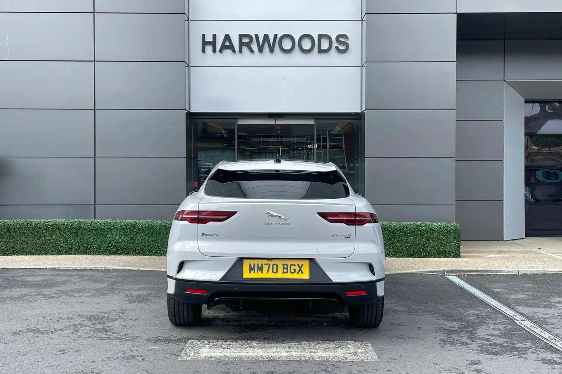 Jaguar I-PACE thumbnail image number 7