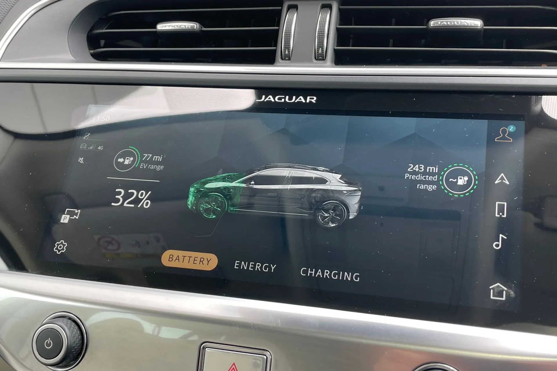 Jaguar I-PACE thumbnail image number 12