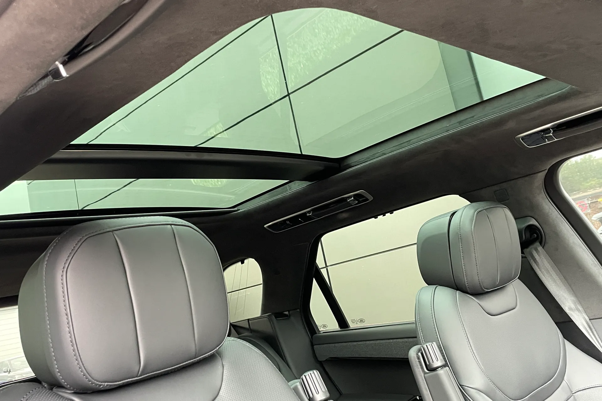 LAND ROVER RANGE ROVER SPORT thumbnail image number 11