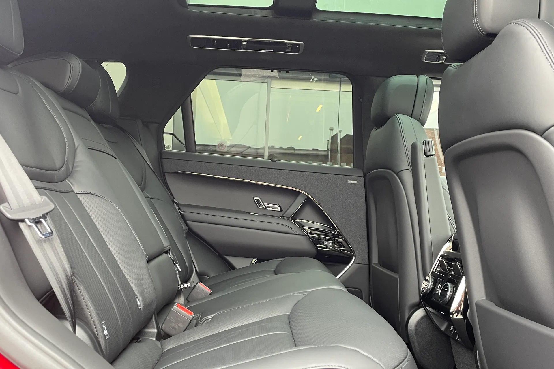 LAND ROVER RANGE ROVER SPORT thumbnail image number 26